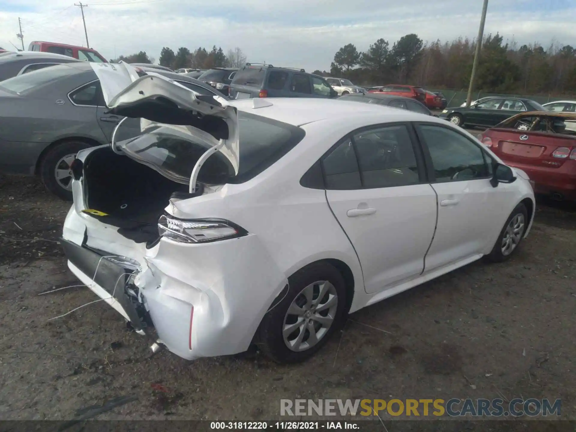 4 Photograph of a damaged car 5YFEPMAE6MP200623 TOYOTA COROLLA 2021