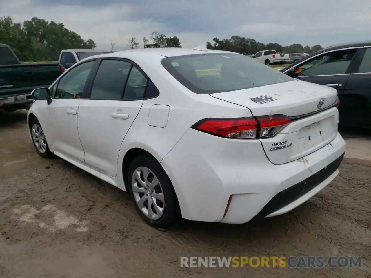 3 Photograph of a damaged car 5YFEPMAE6MP202615 TOYOTA COROLLA 2021