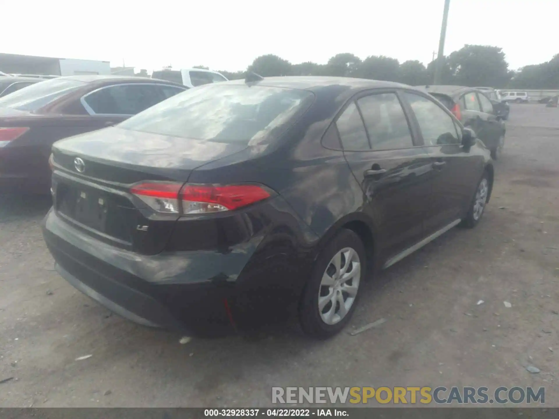 4 Photograph of a damaged car 5YFEPMAE6MP203926 TOYOTA COROLLA 2021