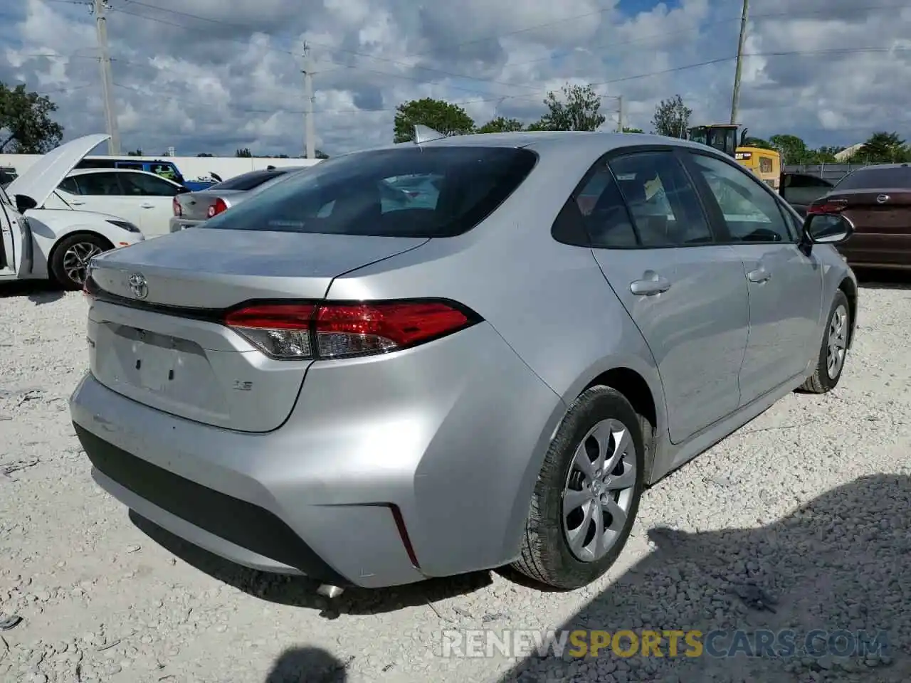 4 Photograph of a damaged car 5YFEPMAE6MP206664 TOYOTA COROLLA 2021