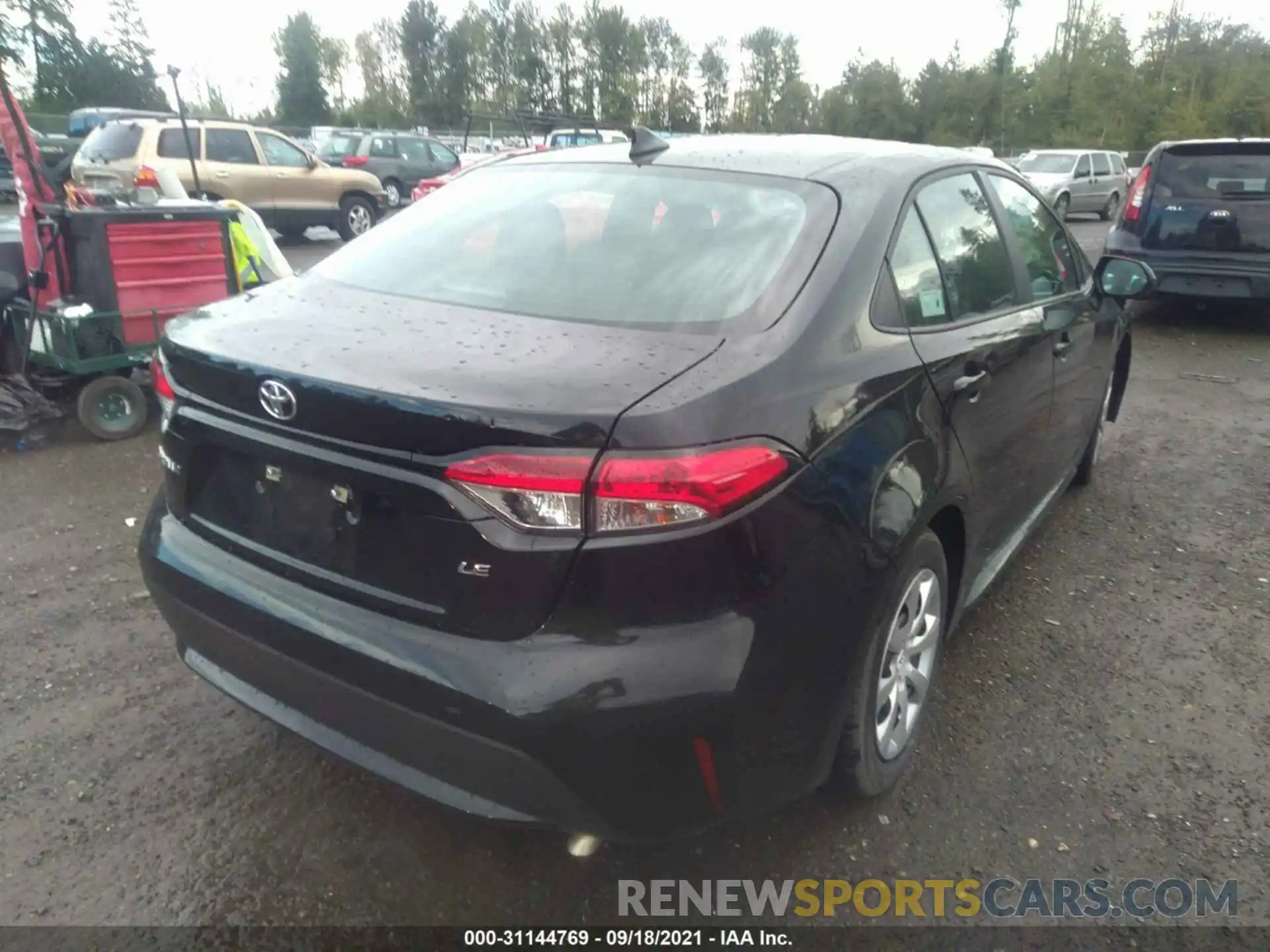 4 Photograph of a damaged car 5YFEPMAE6MP213422 TOYOTA COROLLA 2021