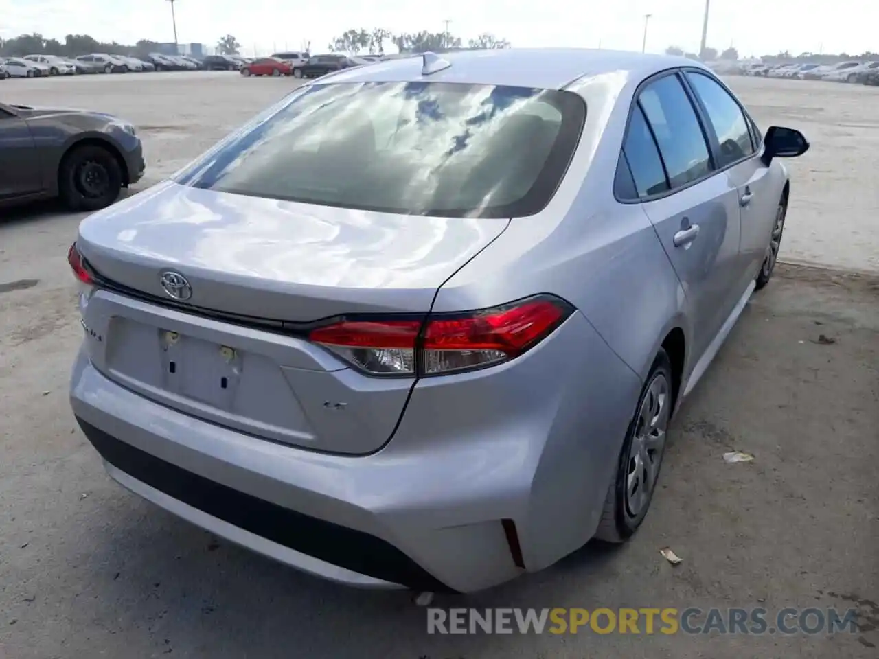 4 Photograph of a damaged car 5YFEPMAE6MP213579 TOYOTA COROLLA 2021