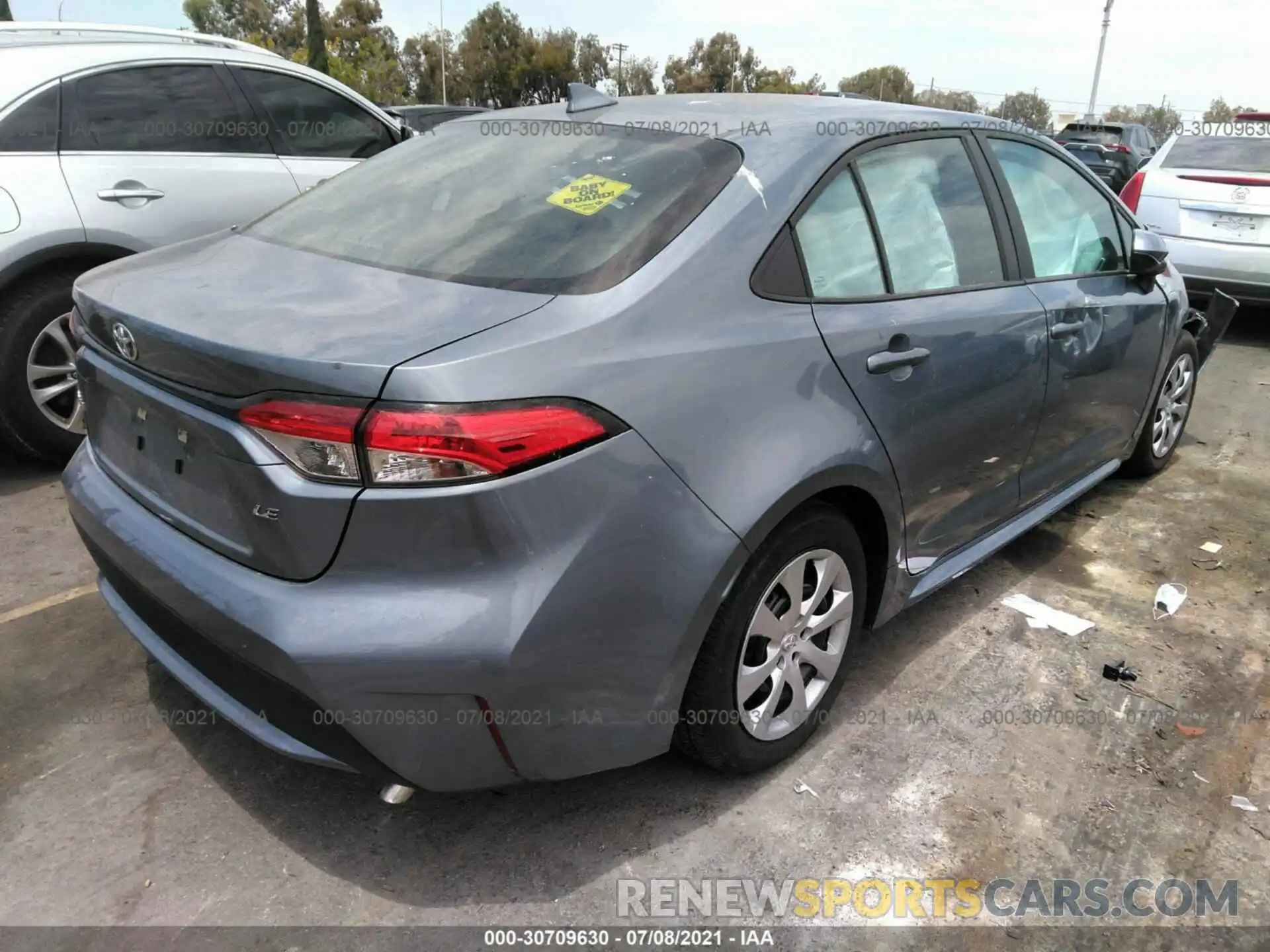 4 Photograph of a damaged car 5YFEPMAE6MP214330 TOYOTA COROLLA 2021