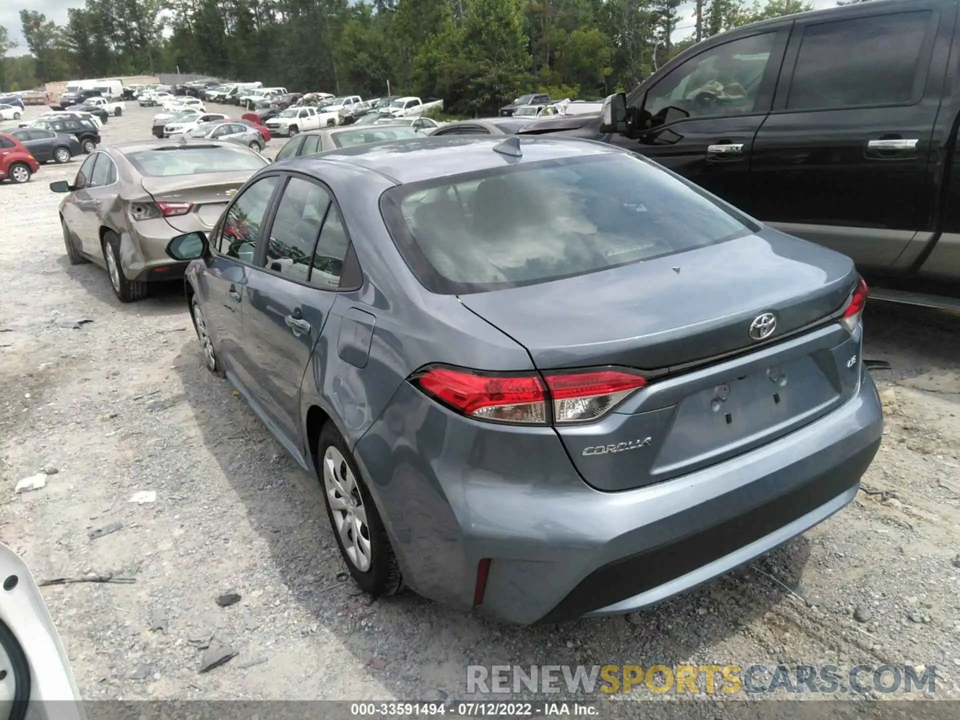 3 Photograph of a damaged car 5YFEPMAE6MP215137 TOYOTA COROLLA 2021