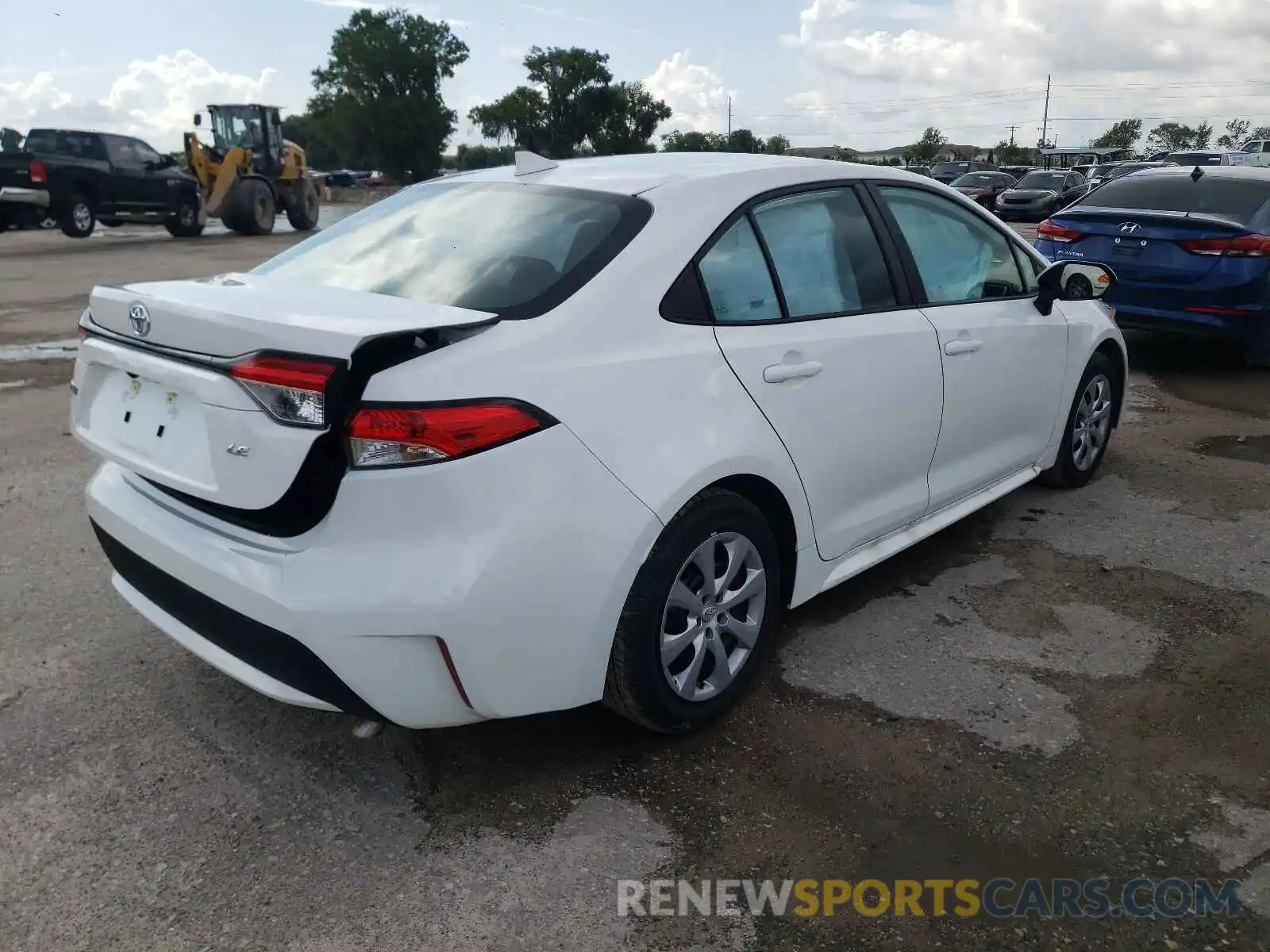 4 Photograph of a damaged car 5YFEPMAE6MP217325 TOYOTA COROLLA 2021