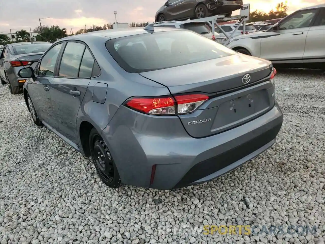 3 Photograph of a damaged car 5YFEPMAE6MP220015 TOYOTA COROLLA 2021