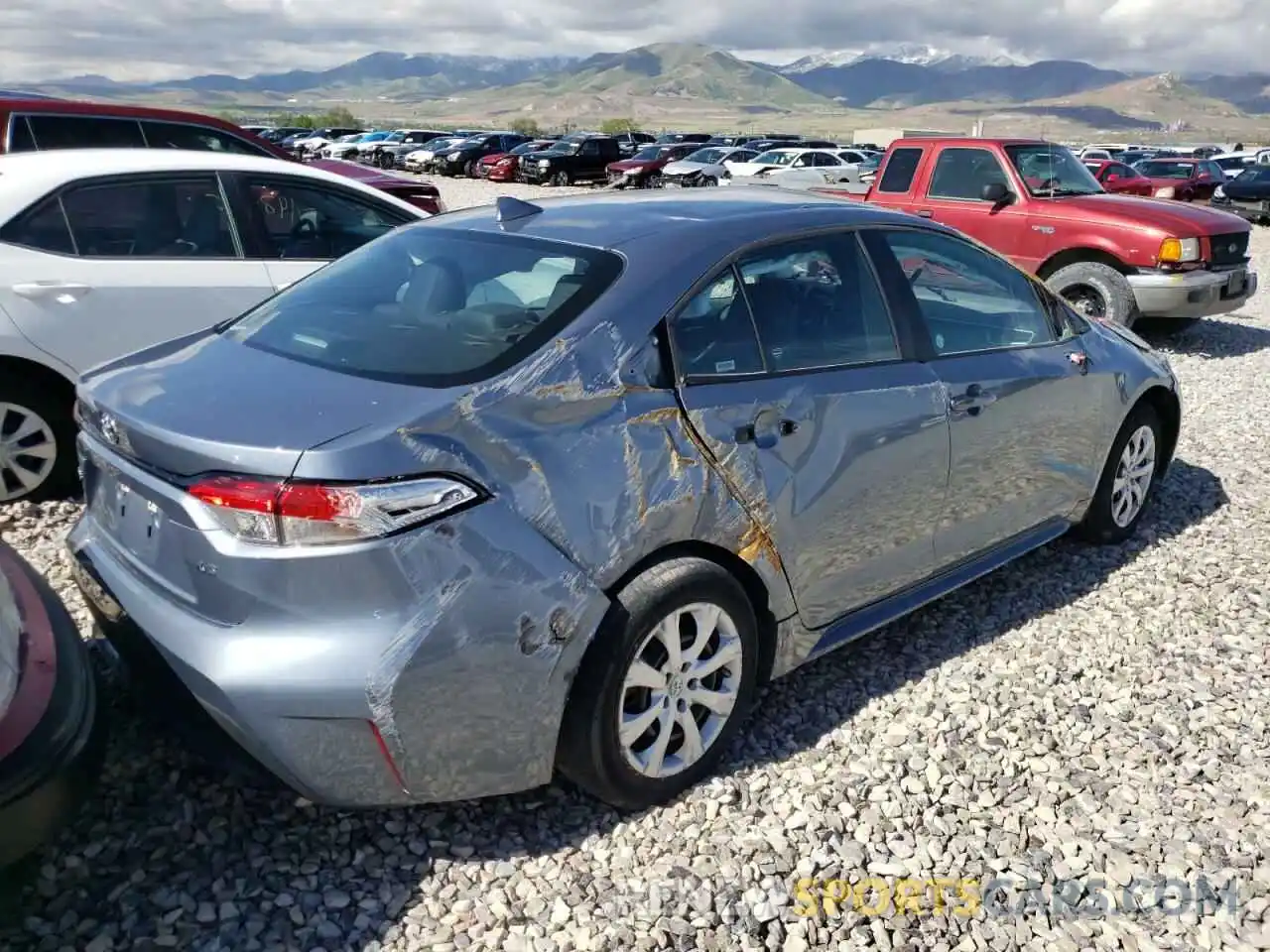 4 Photograph of a damaged car 5YFEPMAE6MP220659 TOYOTA COROLLA 2021