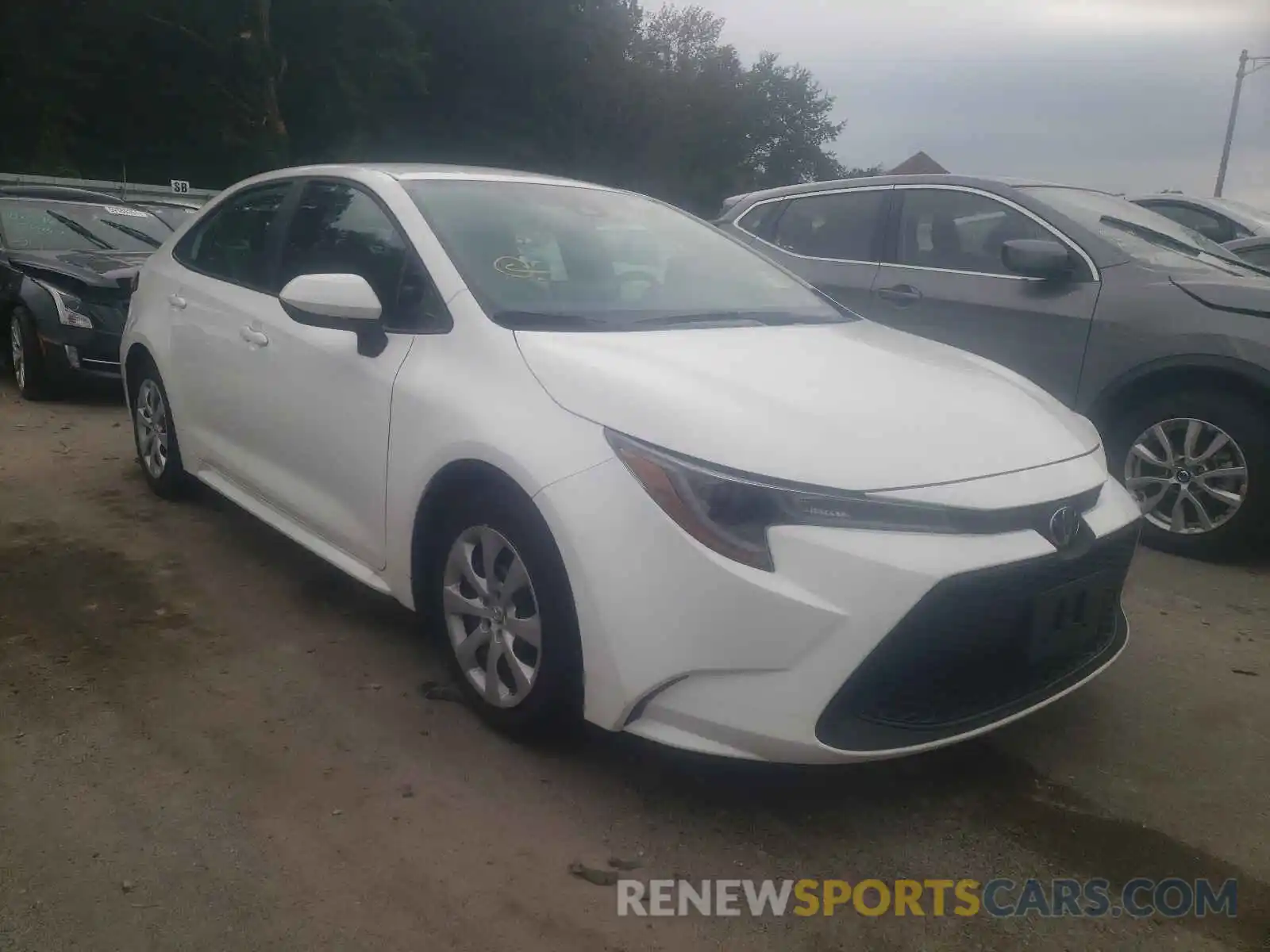 1 Photograph of a damaged car 5YFEPMAE6MP221570 TOYOTA COROLLA 2021