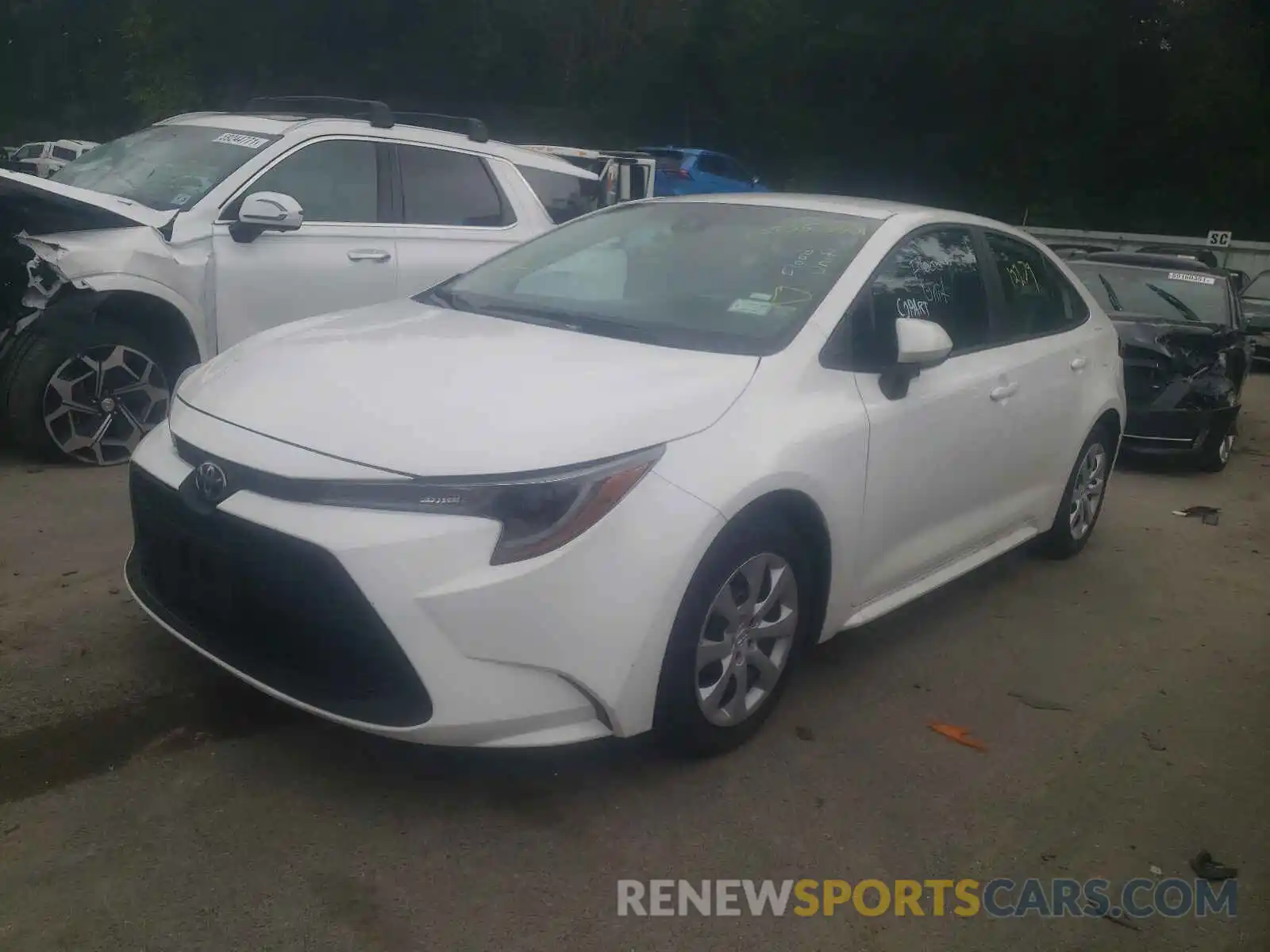 2 Photograph of a damaged car 5YFEPMAE6MP221570 TOYOTA COROLLA 2021