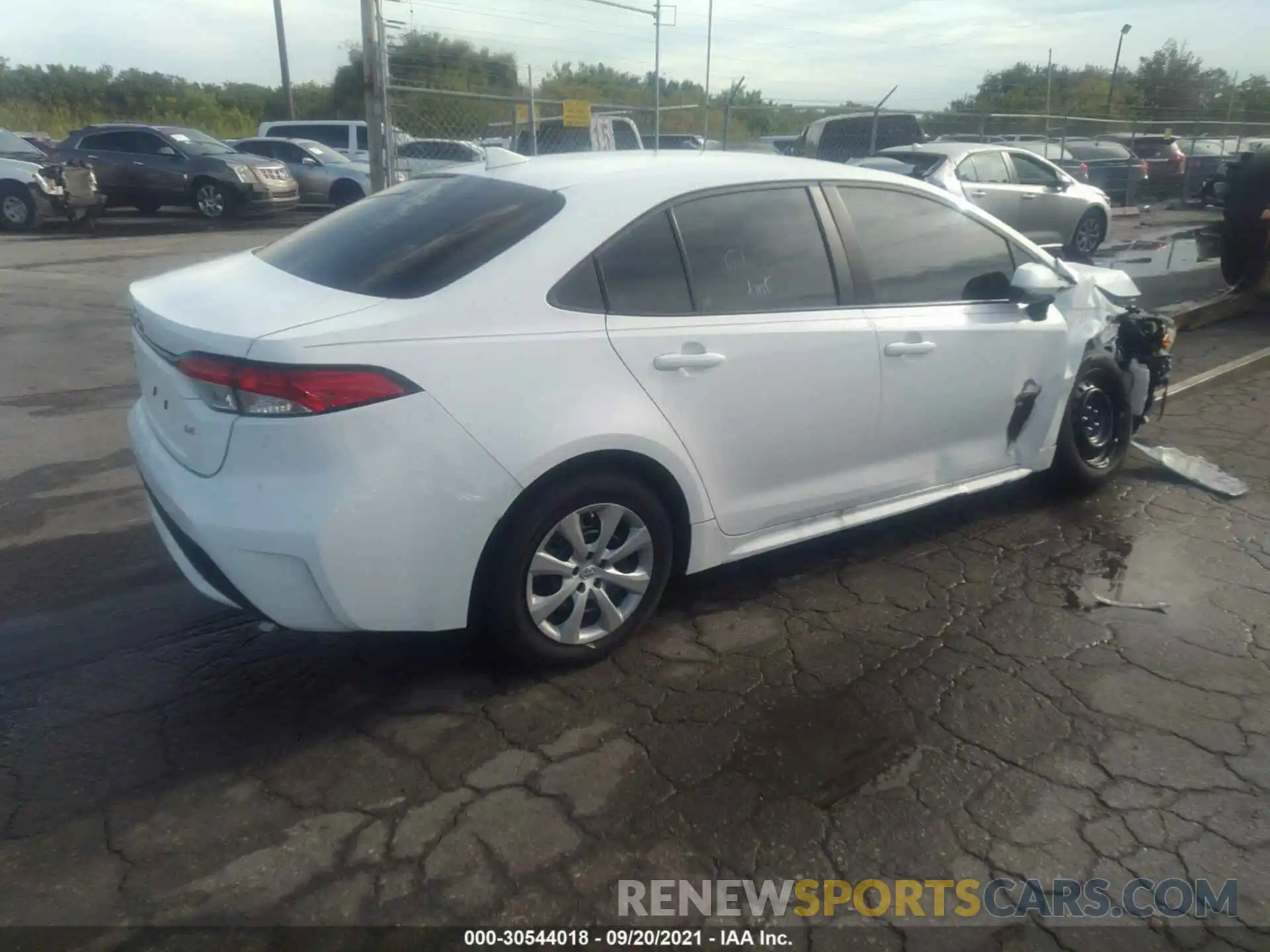 4 Photograph of a damaged car 5YFEPMAE6MP227322 TOYOTA COROLLA 2021