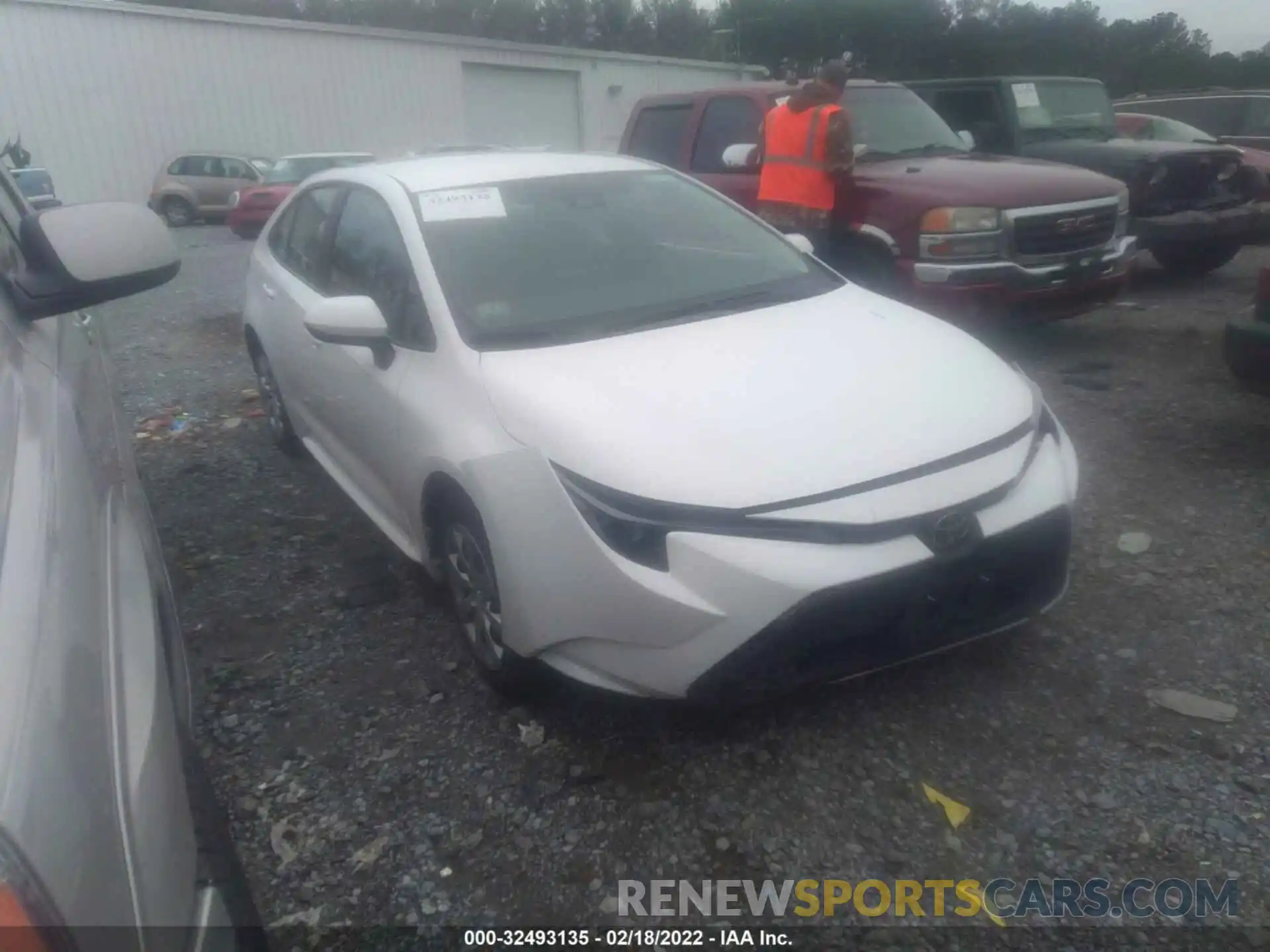 1 Photograph of a damaged car 5YFEPMAE6MP230432 TOYOTA COROLLA 2021