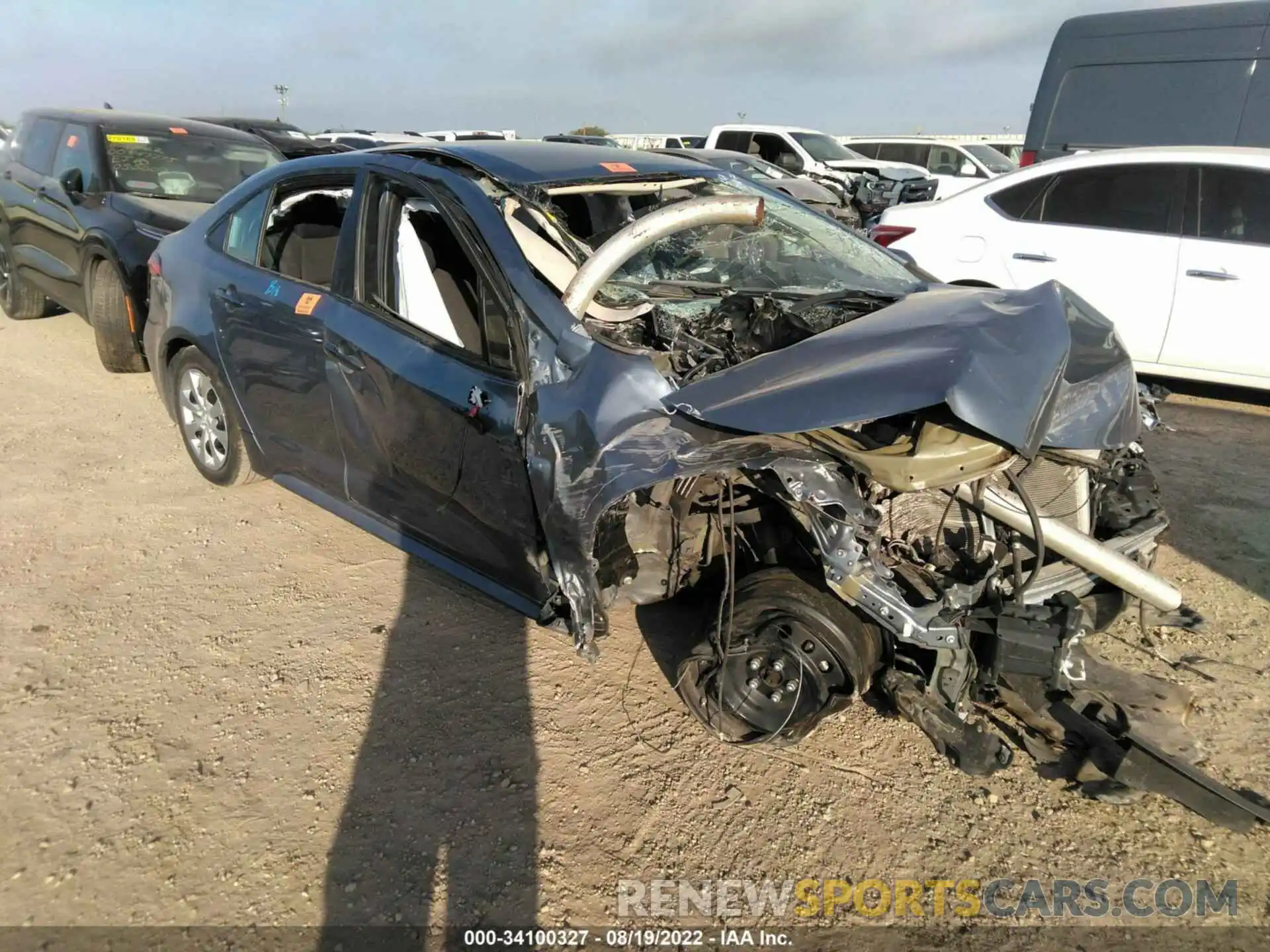 1 Photograph of a damaged car 5YFEPMAE6MP233525 TOYOTA COROLLA 2021