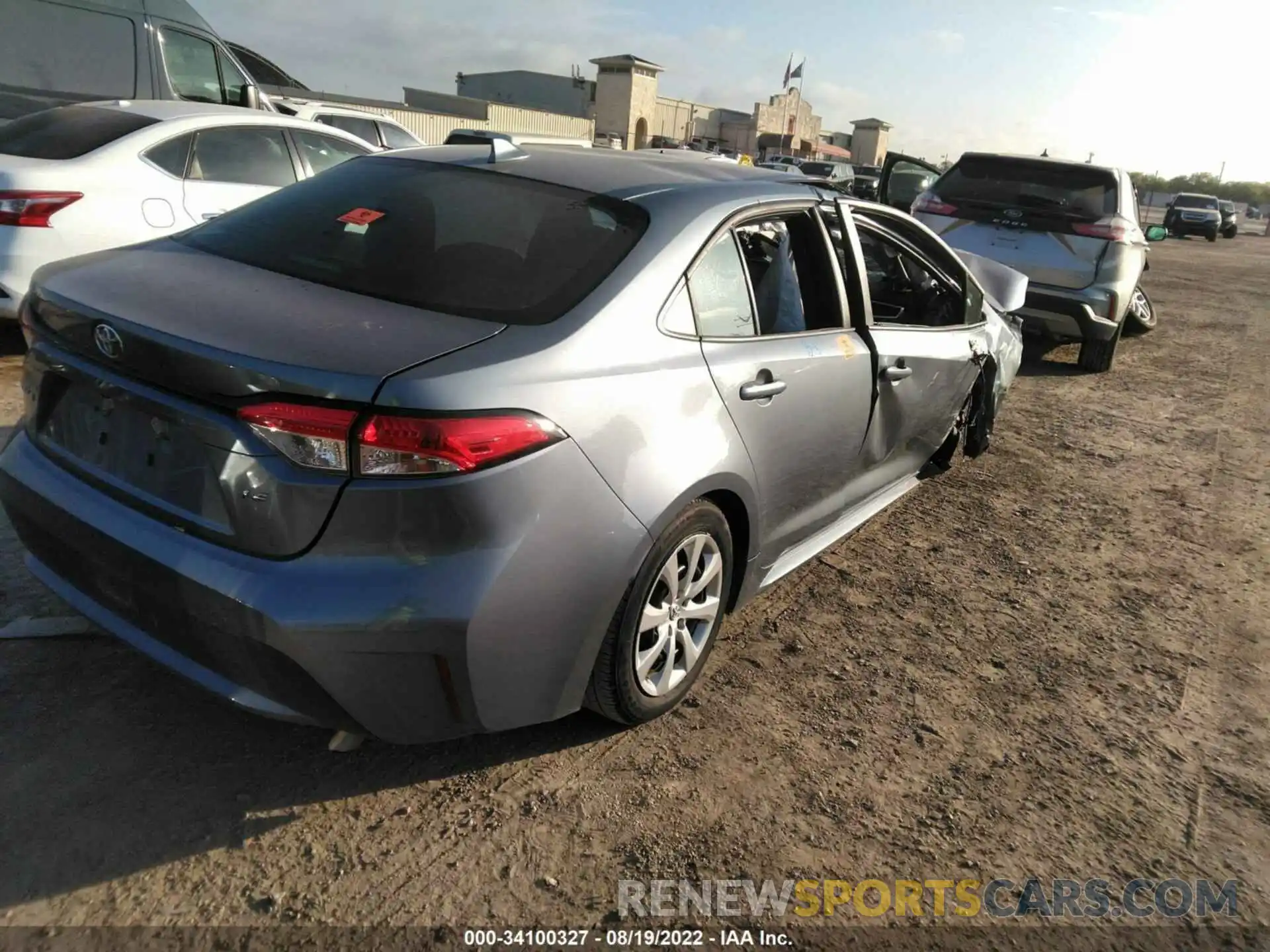 4 Photograph of a damaged car 5YFEPMAE6MP233525 TOYOTA COROLLA 2021