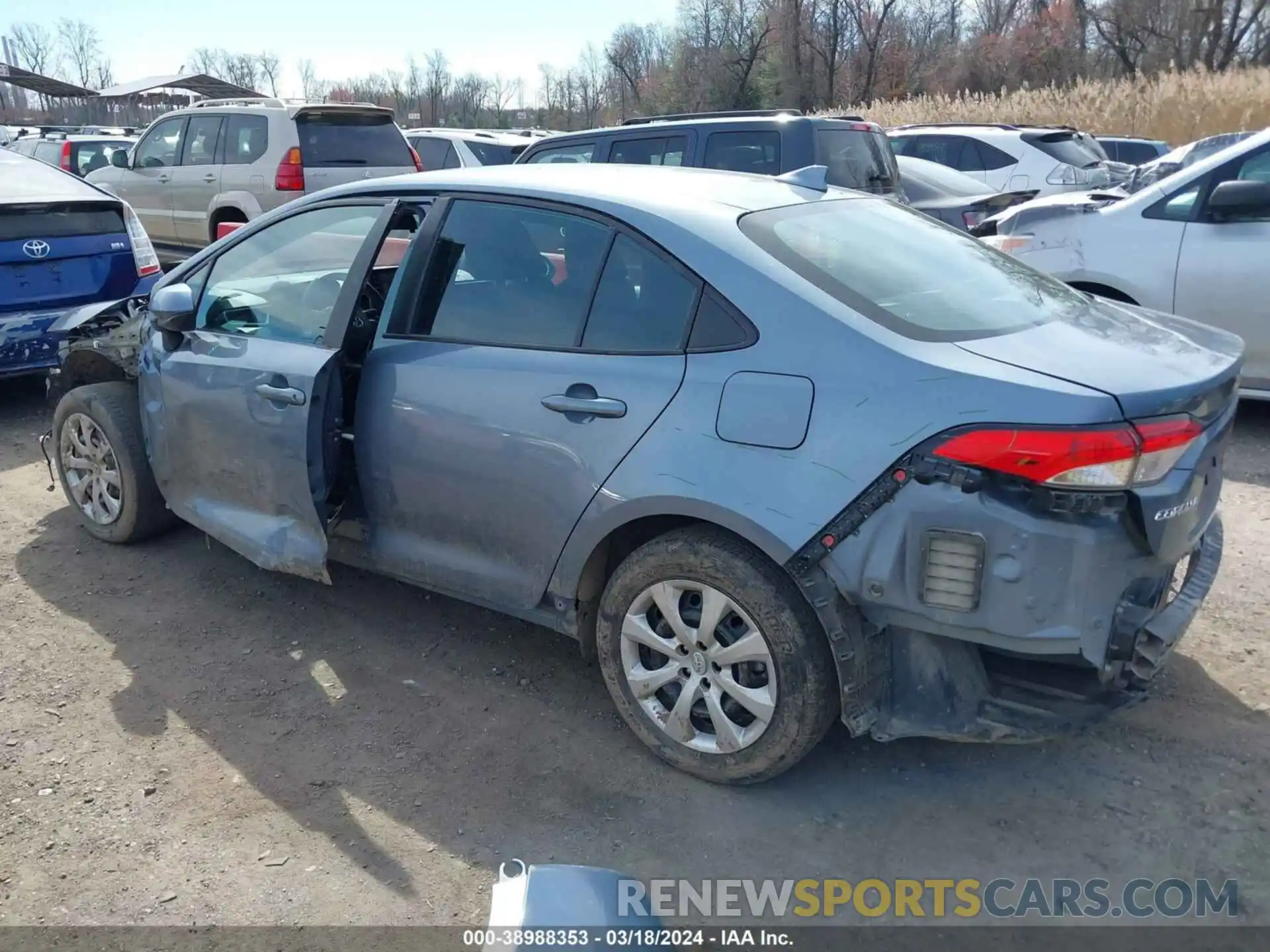 3 Photograph of a damaged car 5YFEPMAE6MP234089 TOYOTA COROLLA 2021