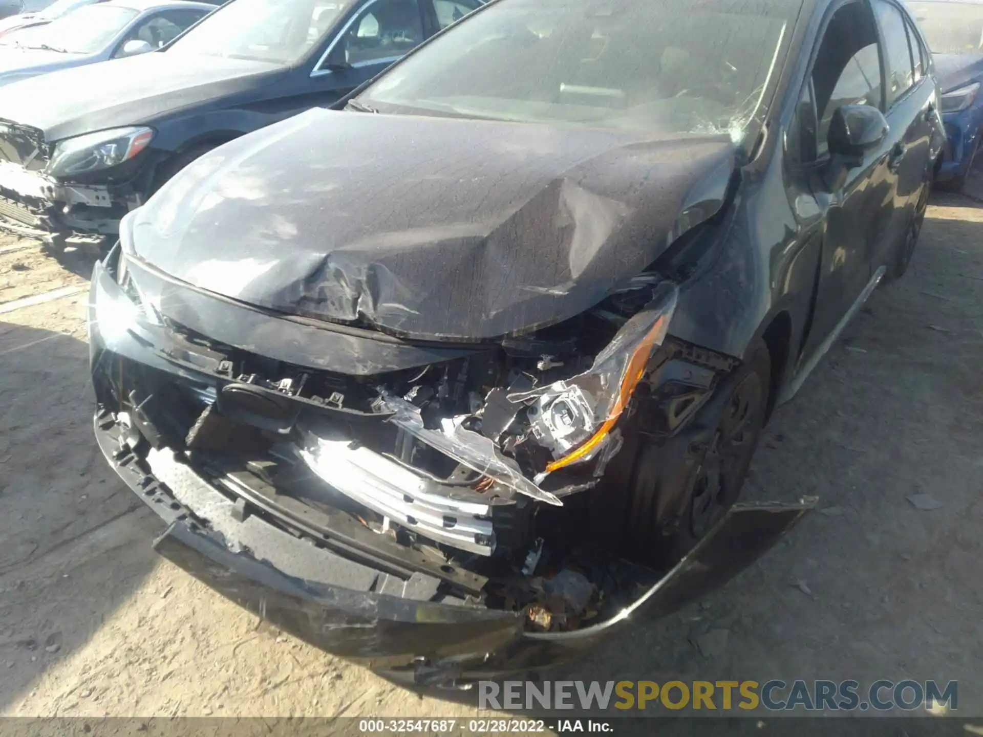 6 Photograph of a damaged car 5YFEPMAE6MP236733 TOYOTA COROLLA 2021