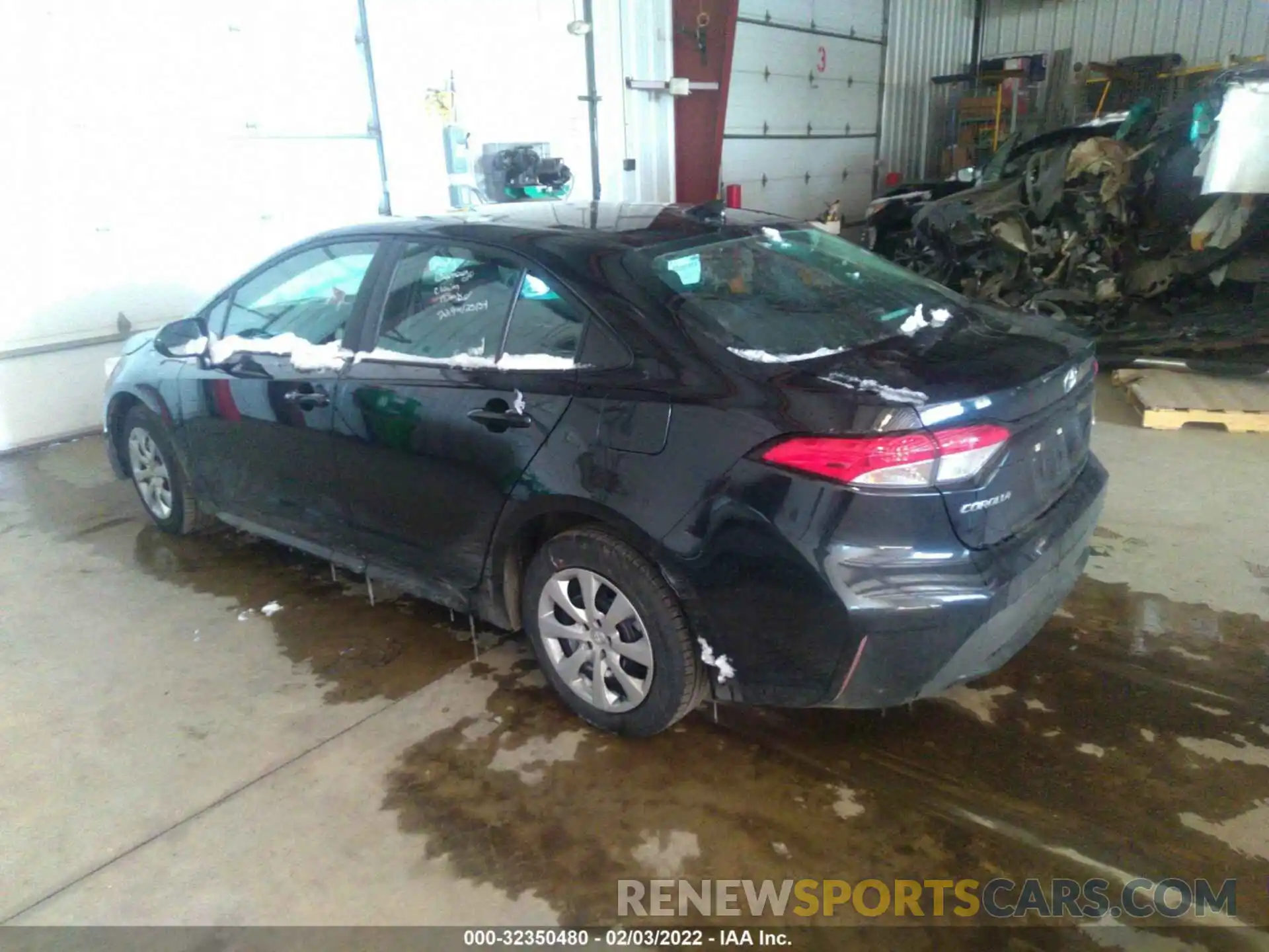 3 Photograph of a damaged car 5YFEPMAE6MP237462 TOYOTA COROLLA 2021