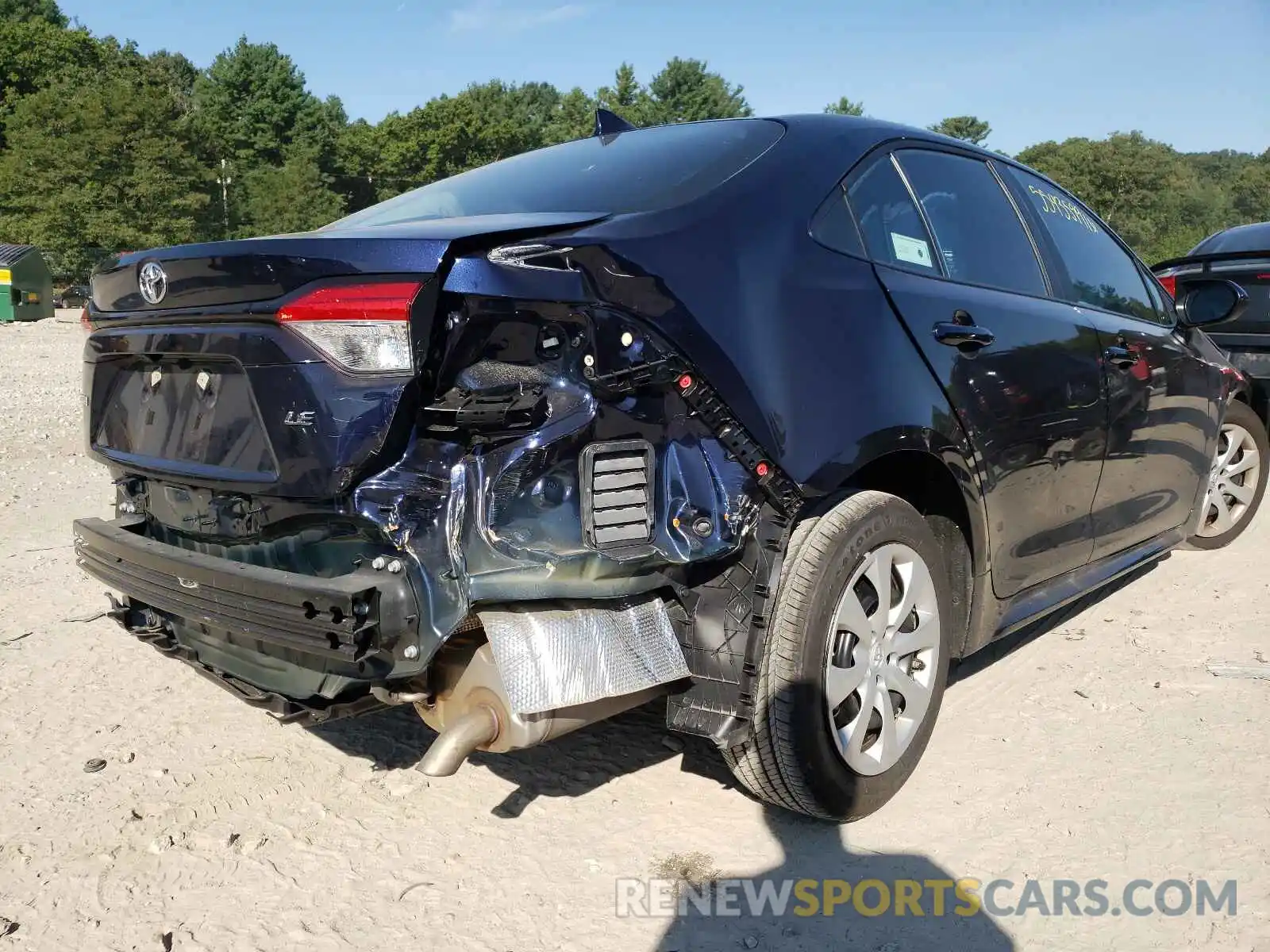 4 Photograph of a damaged car 5YFEPMAE6MP239969 TOYOTA COROLLA 2021