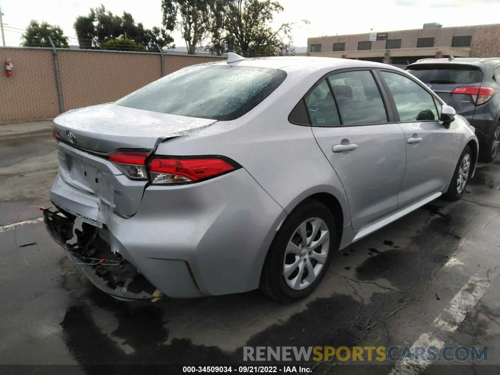 4 Photograph of a damaged car 5YFEPMAE6MP244041 TOYOTA COROLLA 2021