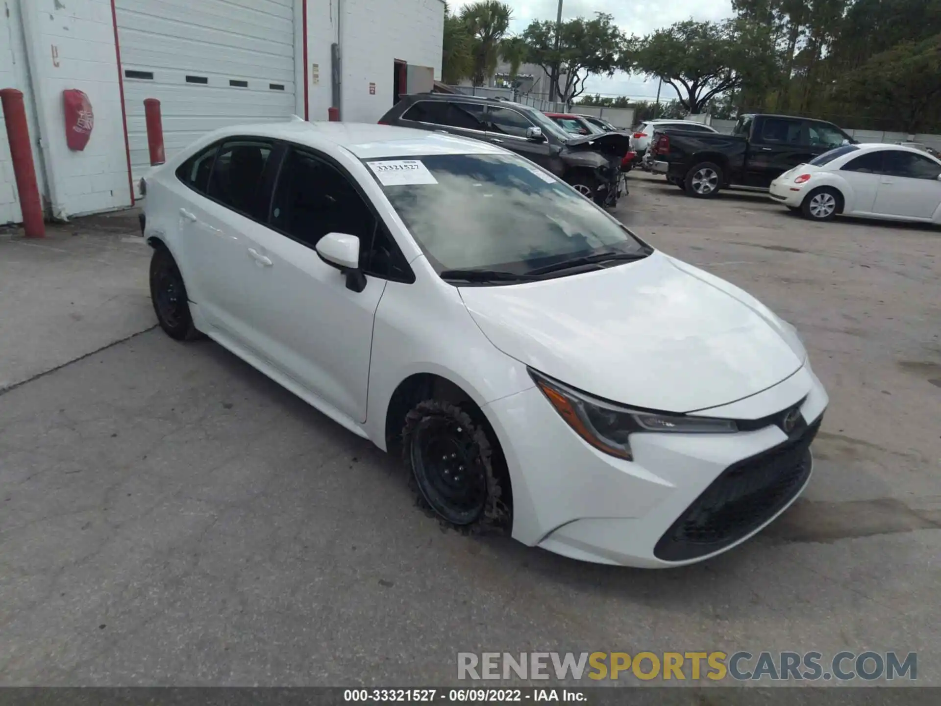 1 Photograph of a damaged car 5YFEPMAE6MP245030 TOYOTA COROLLA 2021