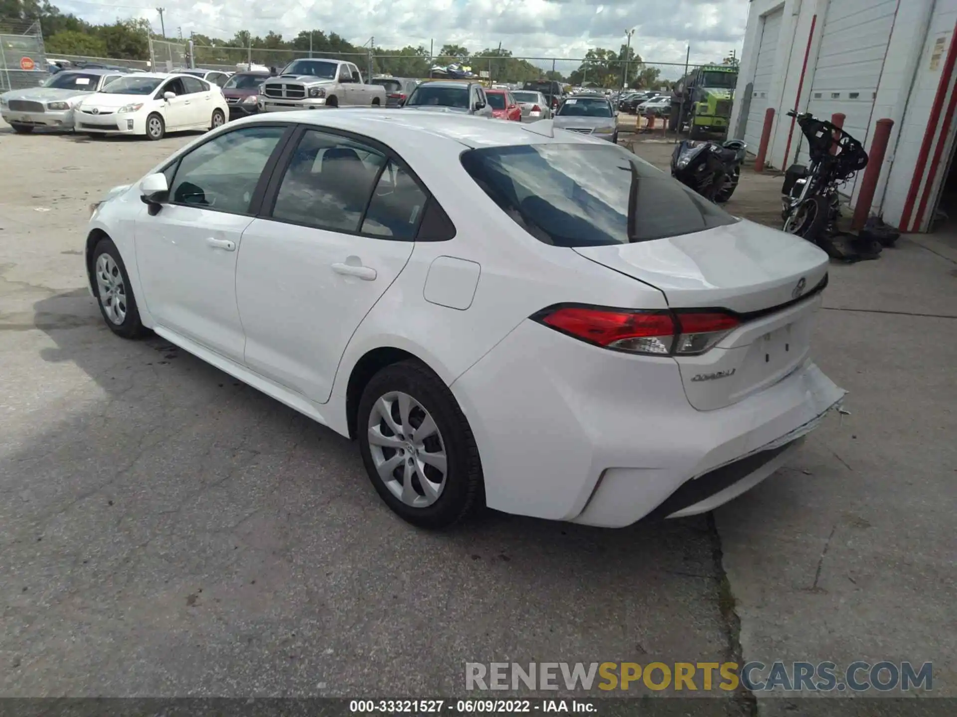 3 Photograph of a damaged car 5YFEPMAE6MP245030 TOYOTA COROLLA 2021