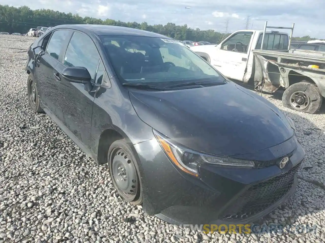 1 Photograph of a damaged car 5YFEPMAE6MP251569 TOYOTA COROLLA 2021