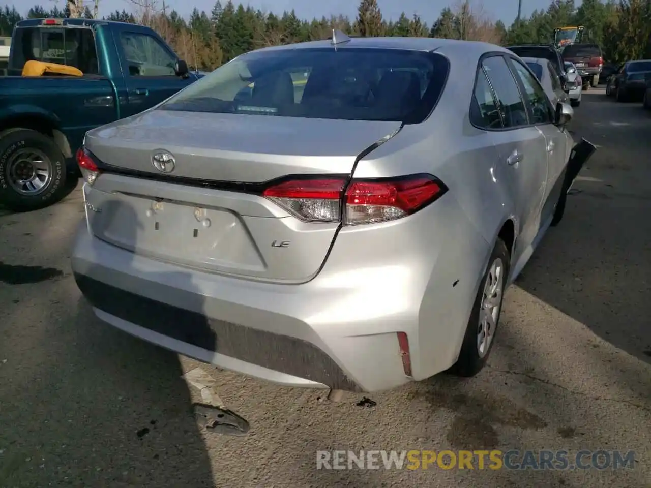 4 Photograph of a damaged car 5YFEPMAE6MP251619 TOYOTA COROLLA 2021