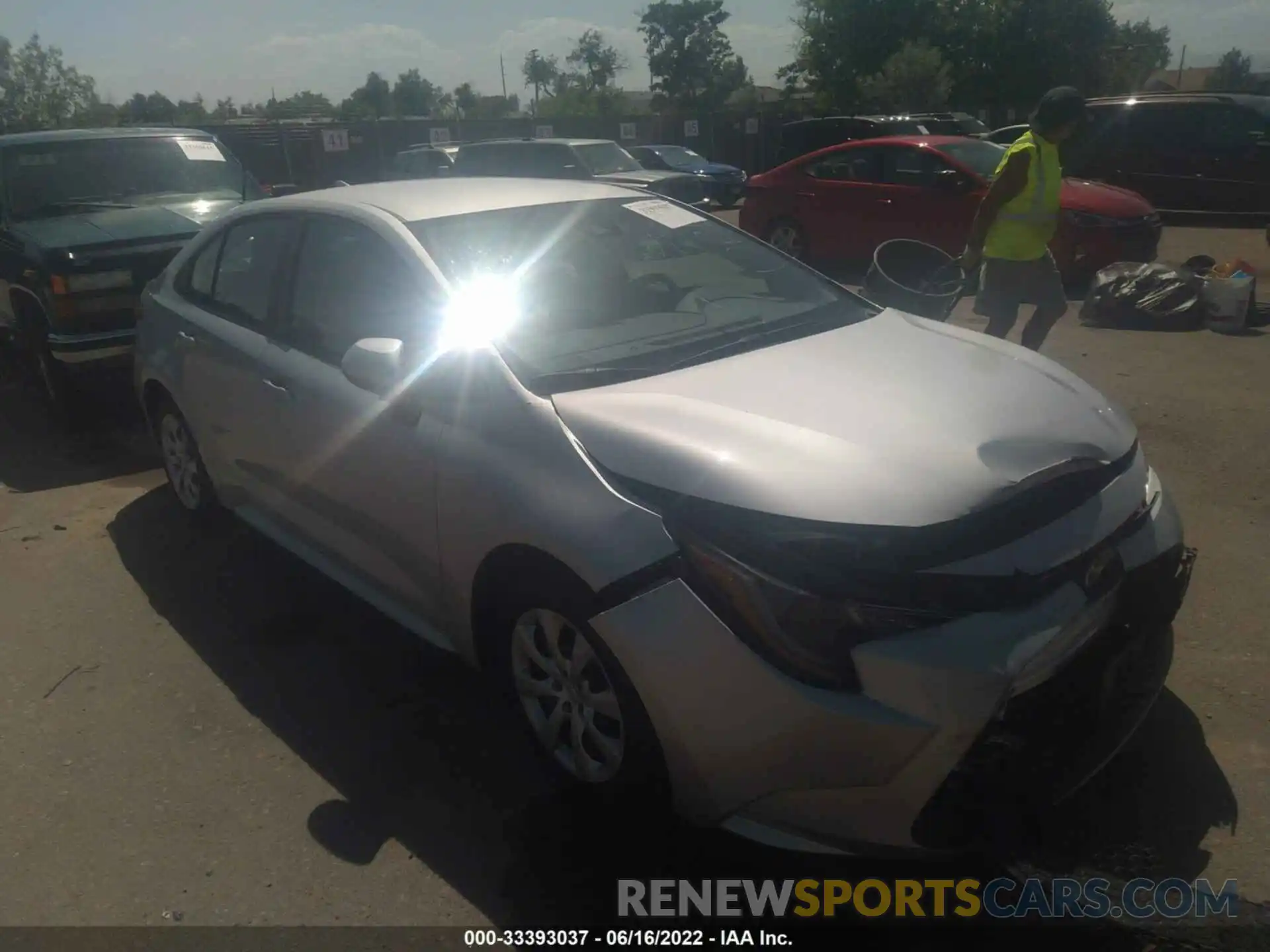 1 Photograph of a damaged car 5YFEPMAE6MP252124 TOYOTA COROLLA 2021