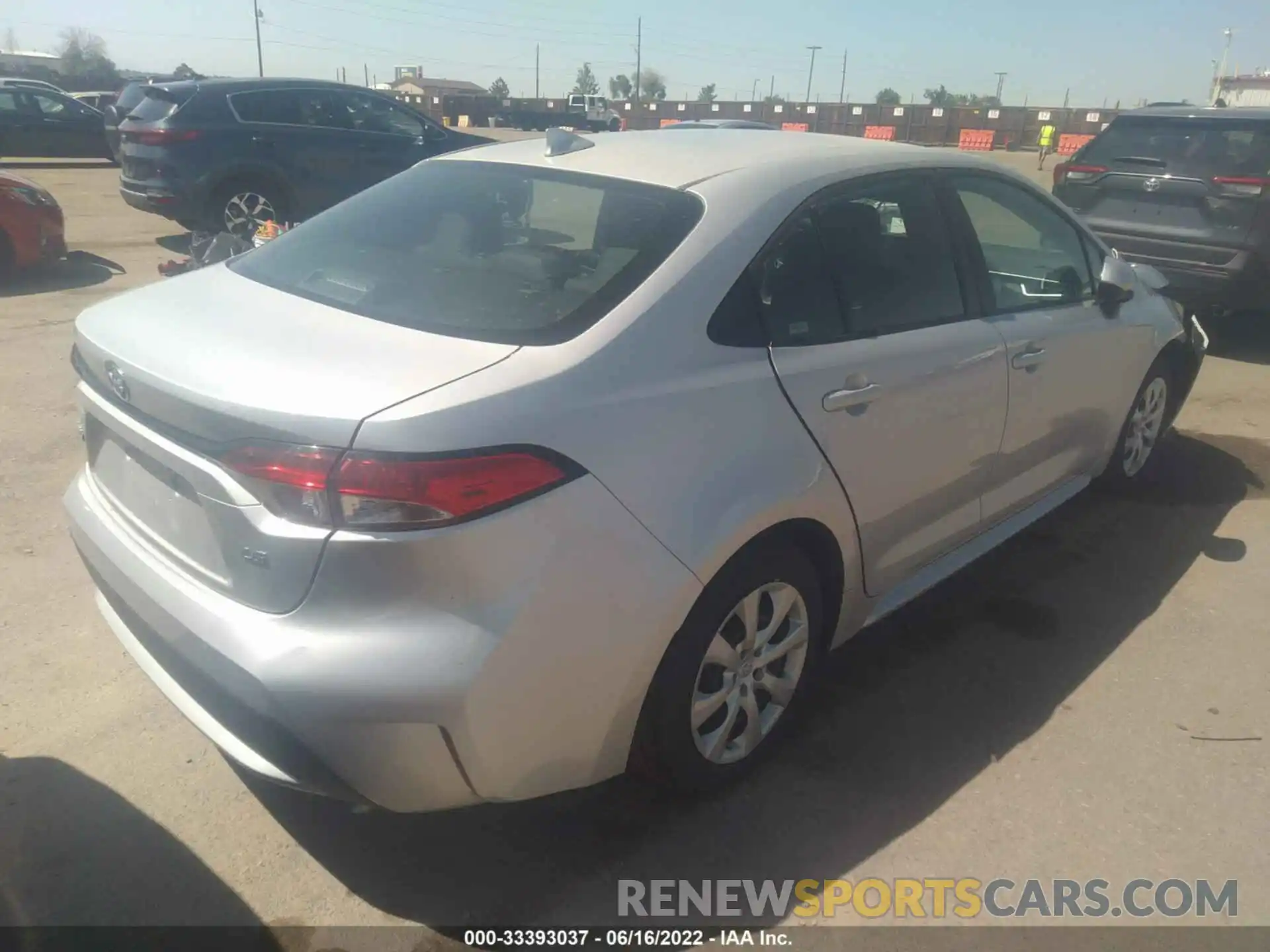 4 Photograph of a damaged car 5YFEPMAE6MP252124 TOYOTA COROLLA 2021