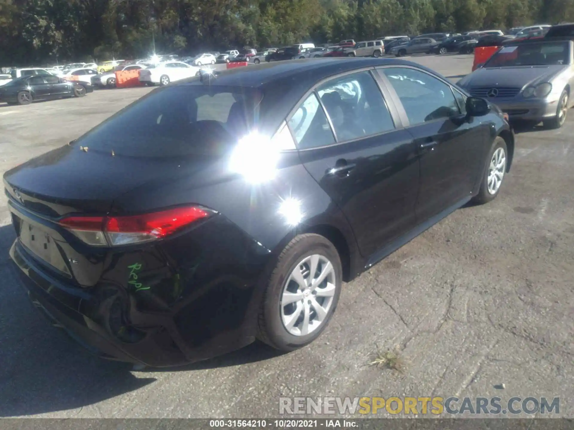 4 Photograph of a damaged car 5YFEPMAE6MP258067 TOYOTA COROLLA 2021