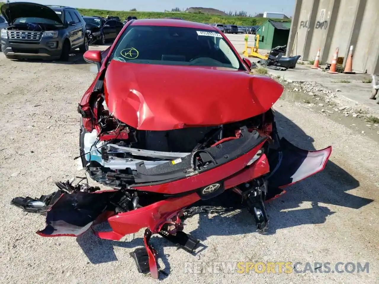 9 Photograph of a damaged car 5YFEPMAE6MP262202 TOYOTA COROLLA 2021