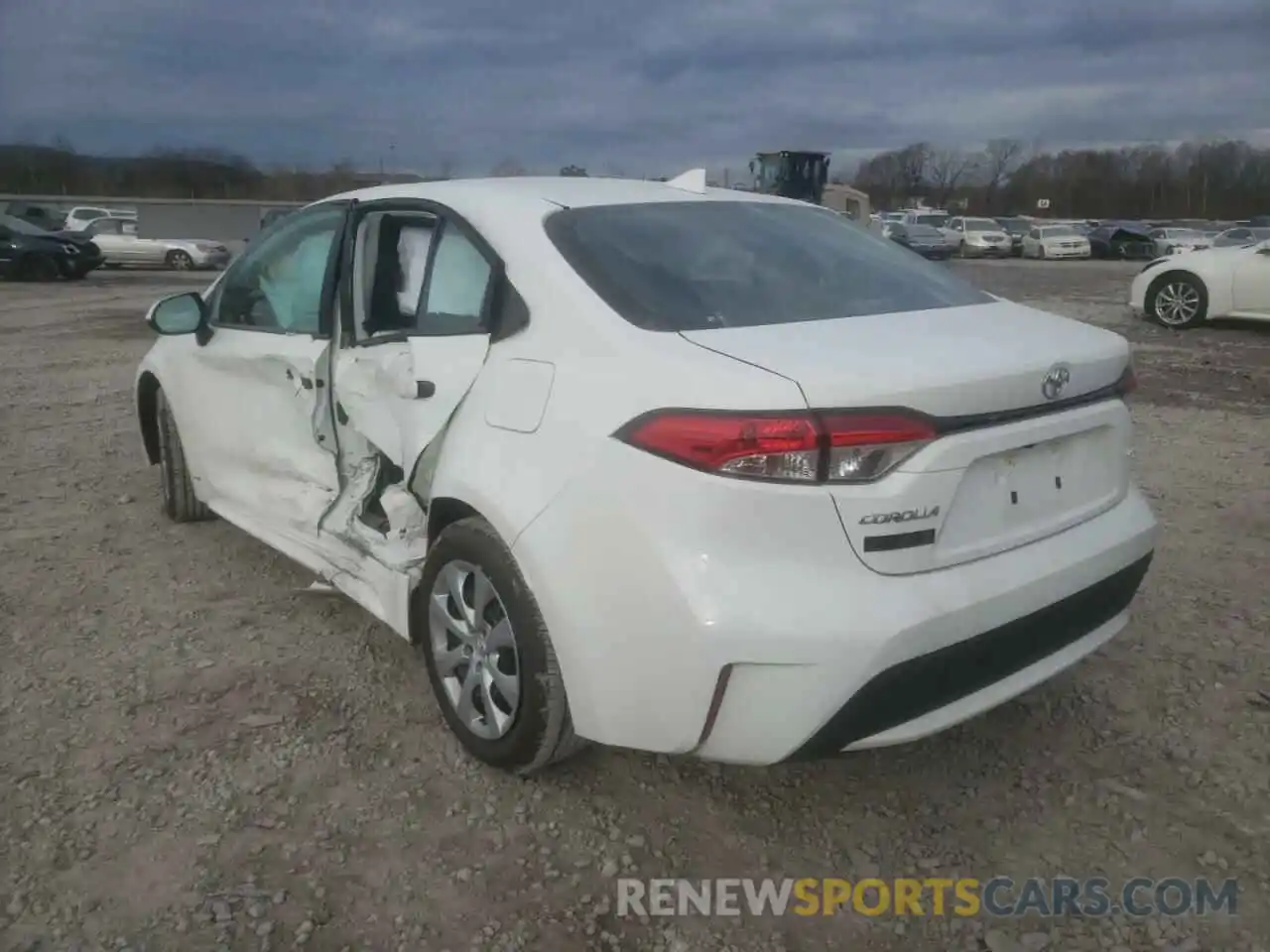 3 Photograph of a damaged car 5YFEPMAE6MP267819 TOYOTA COROLLA 2021