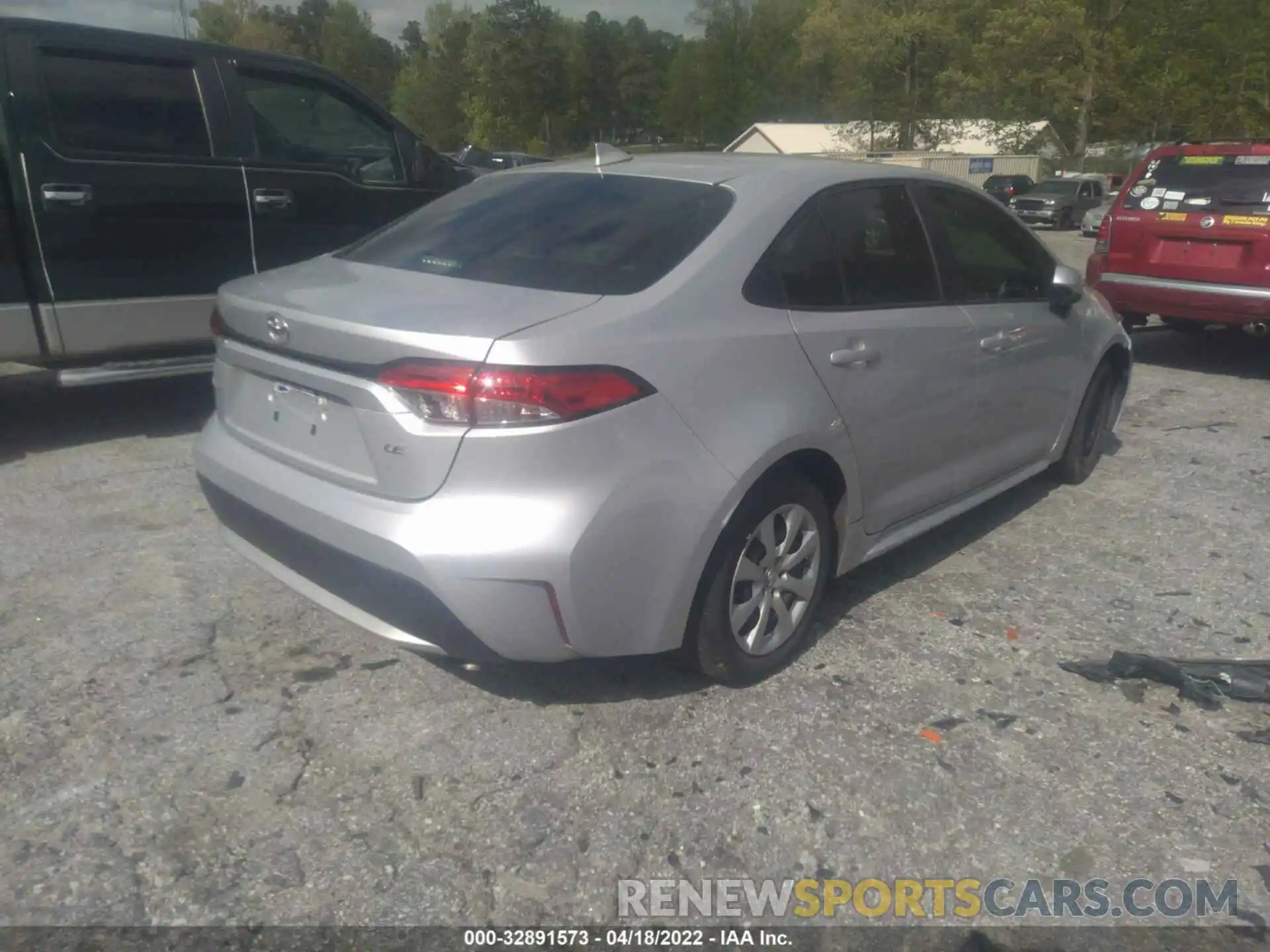 4 Photograph of a damaged car 5YFEPMAE7MP157782 TOYOTA COROLLA 2021