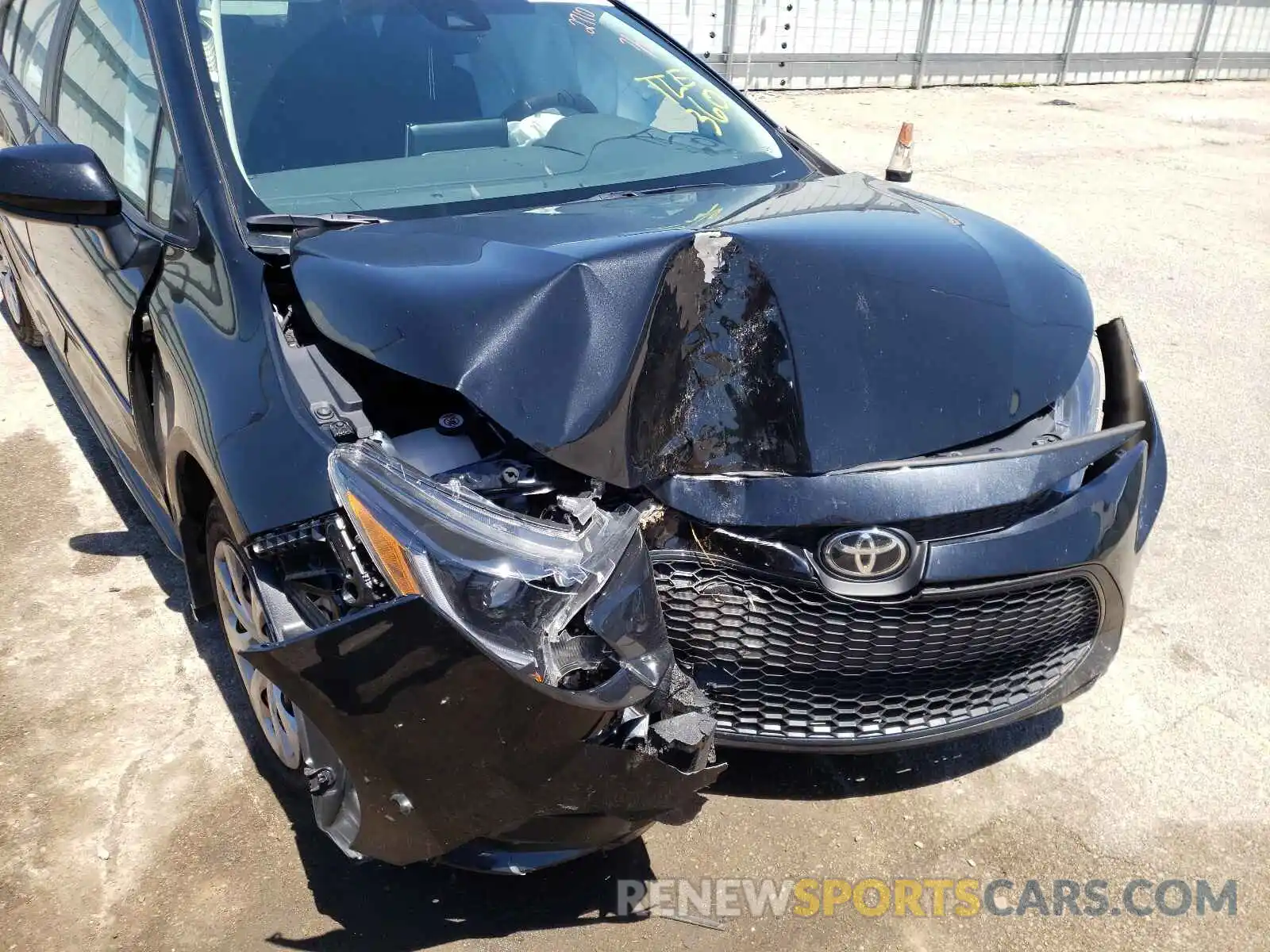 9 Photograph of a damaged car 5YFEPMAE7MP162710 TOYOTA COROLLA 2021