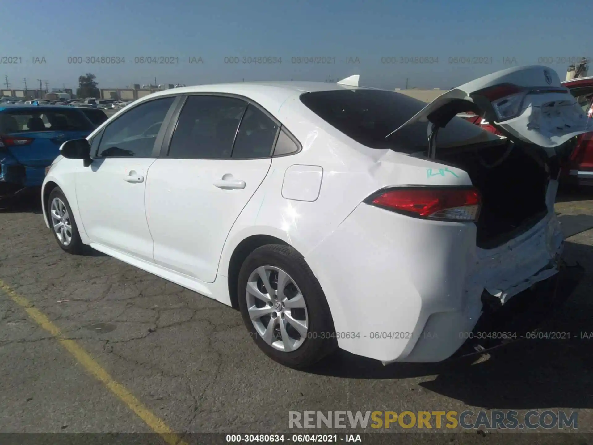 3 Photograph of a damaged car 5YFEPMAE7MP168300 TOYOTA COROLLA 2021