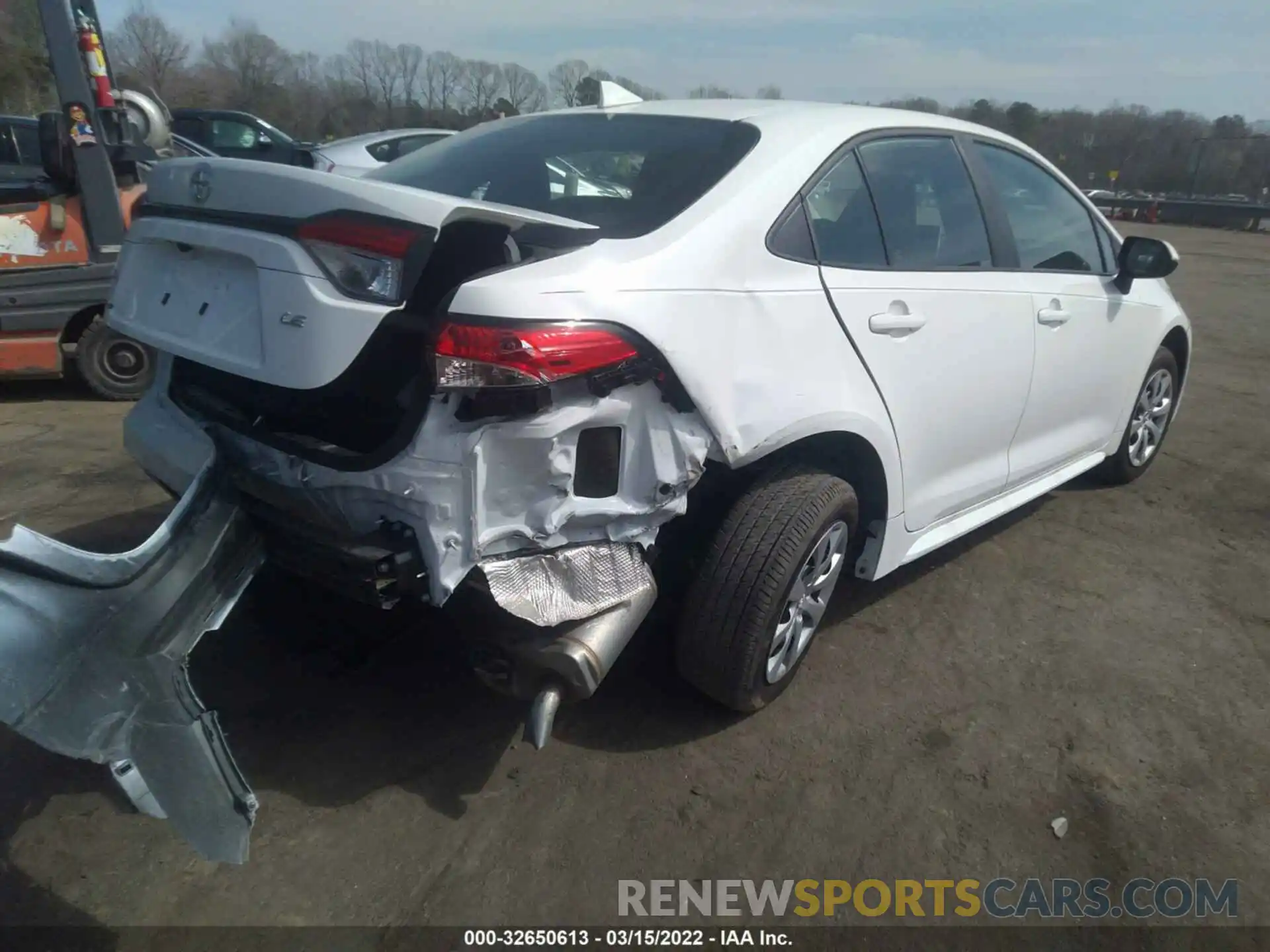 4 Photograph of a damaged car 5YFEPMAE7MP169012 TOYOTA COROLLA 2021