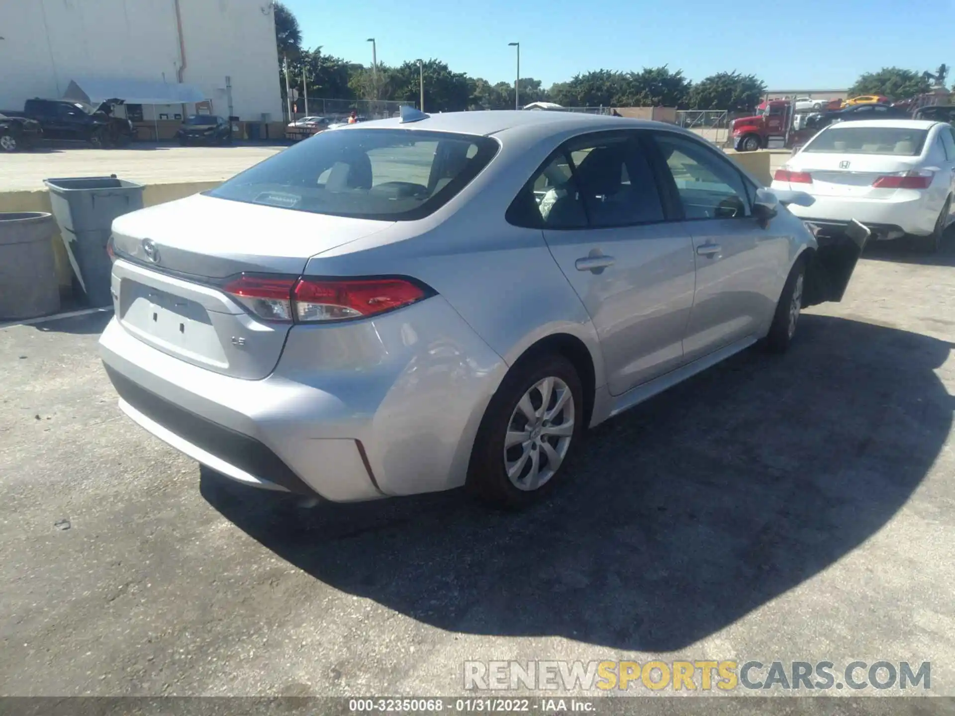 4 Photograph of a damaged car 5YFEPMAE7MP181824 TOYOTA COROLLA 2021