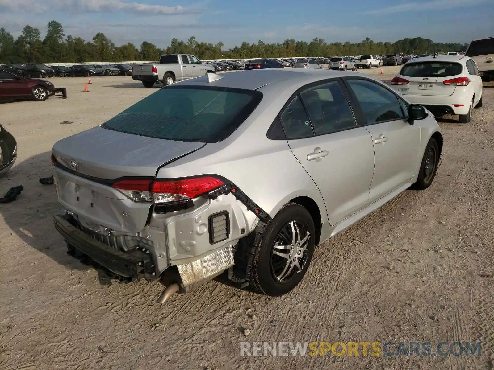 4 Photograph of a damaged car 5YFEPMAE7MP182844 TOYOTA COROLLA 2021