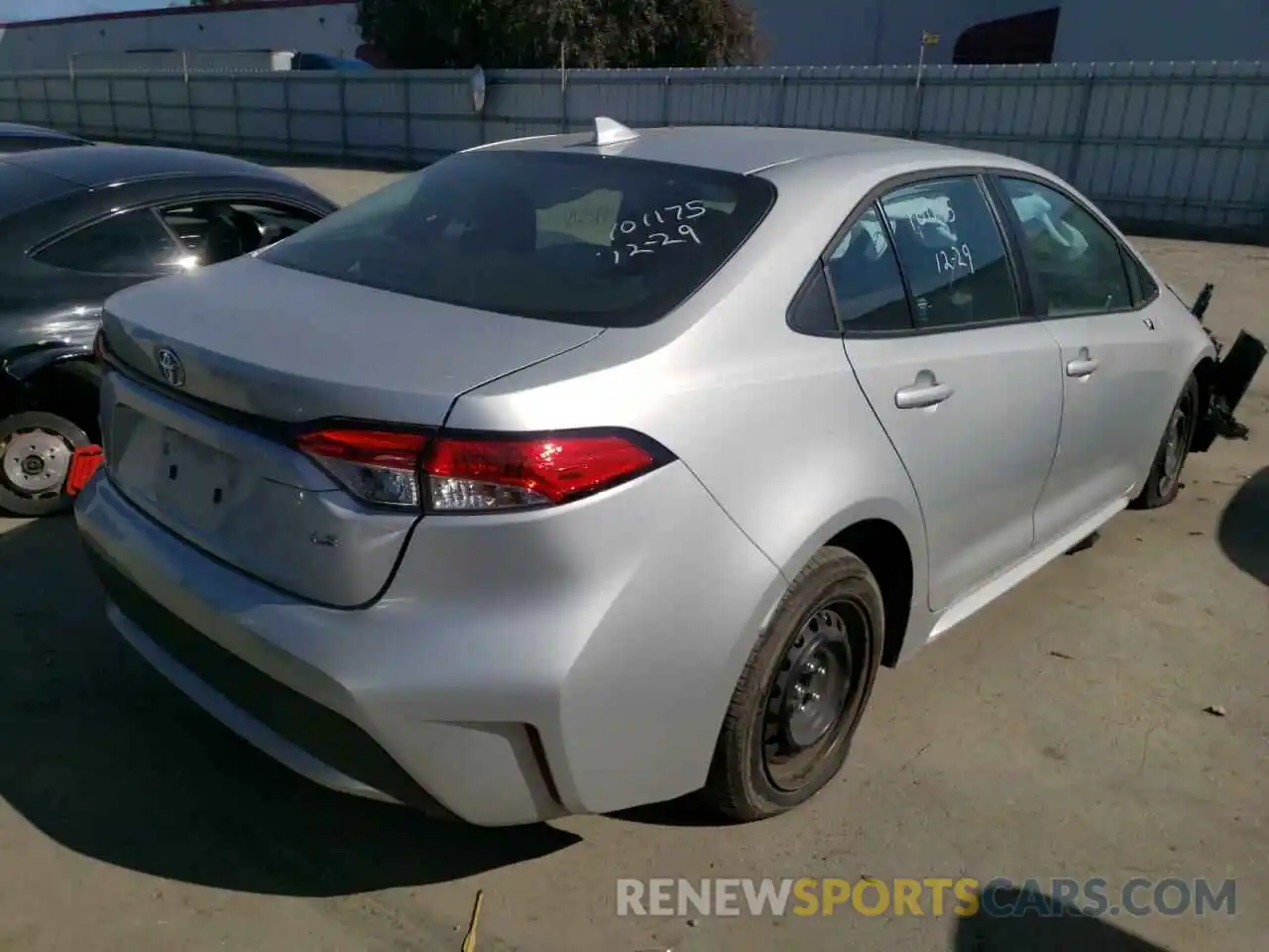 4 Photograph of a damaged car 5YFEPMAE7MP205460 TOYOTA COROLLA 2021