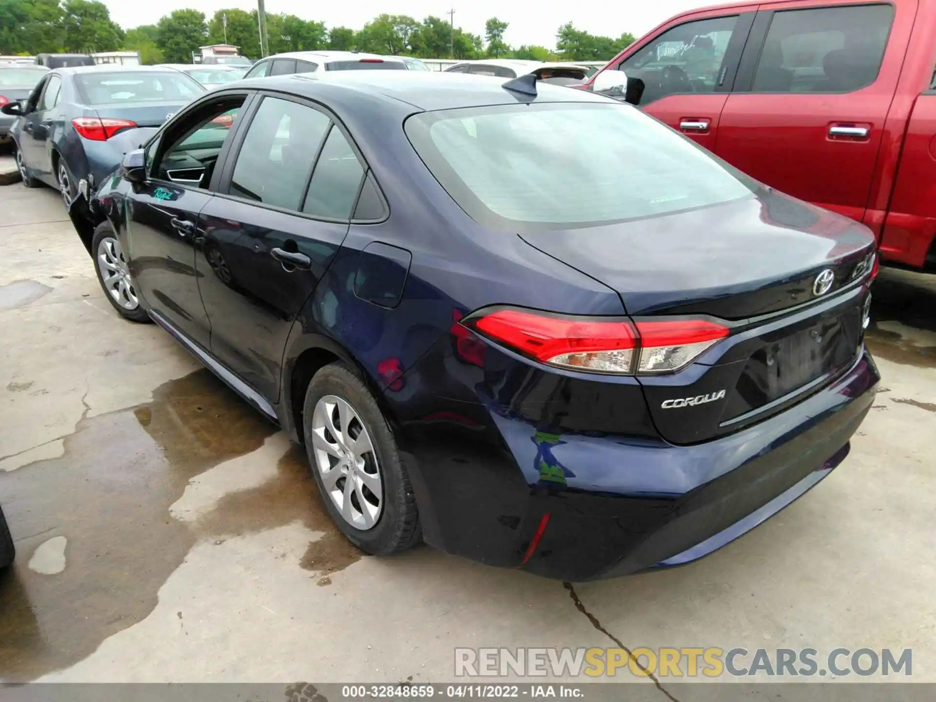 3 Photograph of a damaged car 5YFEPMAE7MP206351 TOYOTA COROLLA 2021