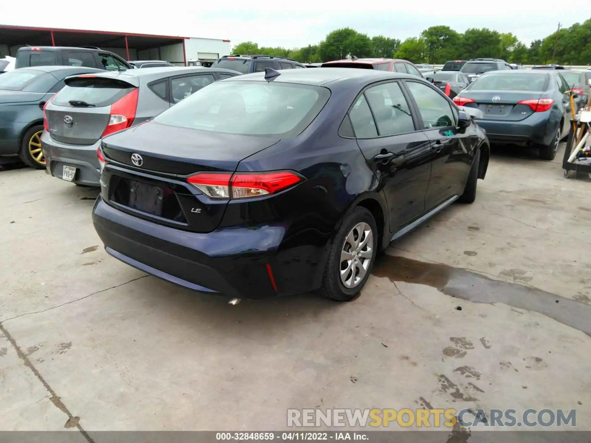 4 Photograph of a damaged car 5YFEPMAE7MP206351 TOYOTA COROLLA 2021