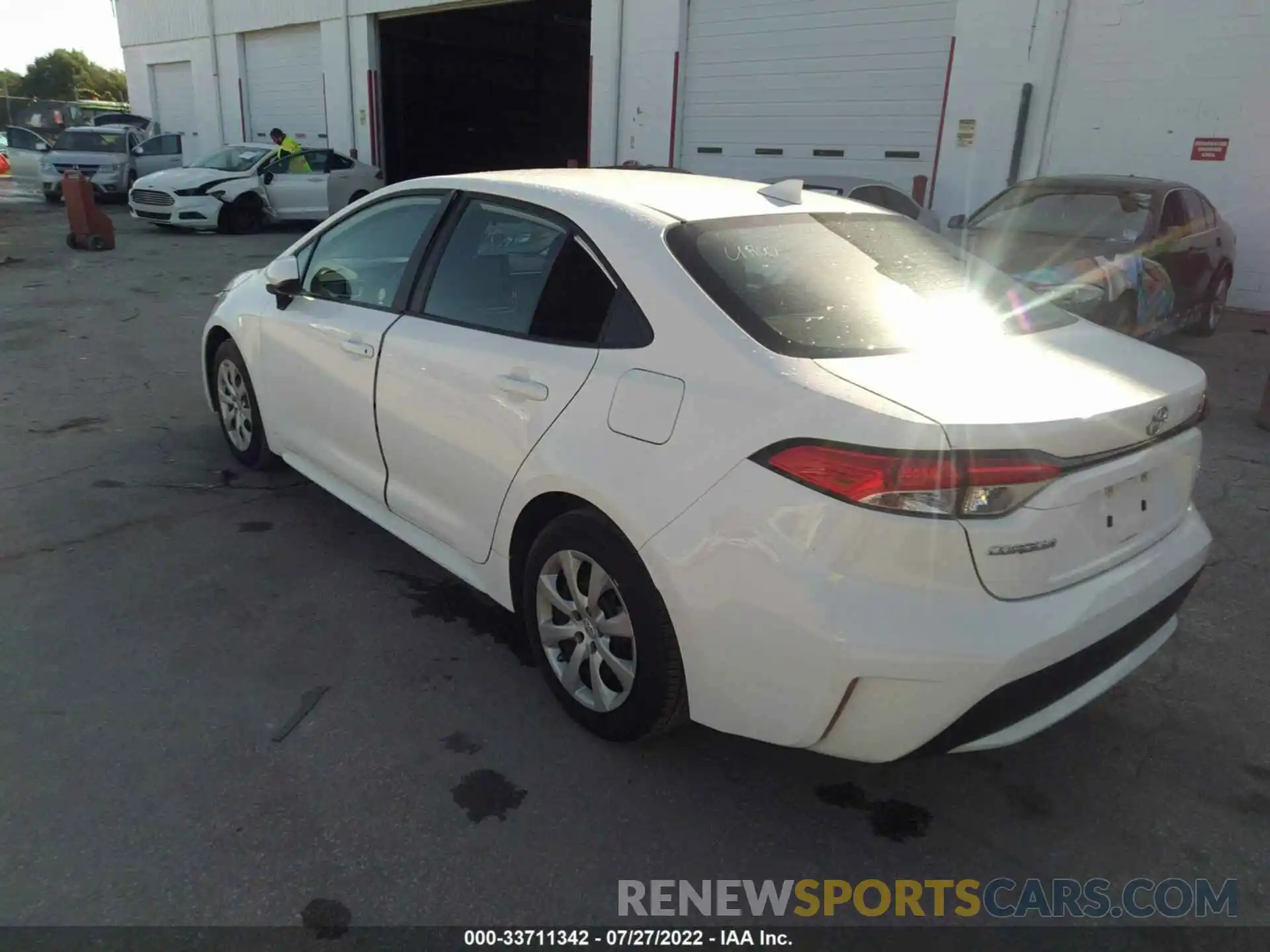 3 Photograph of a damaged car 5YFEPMAE7MP208245 TOYOTA COROLLA 2021