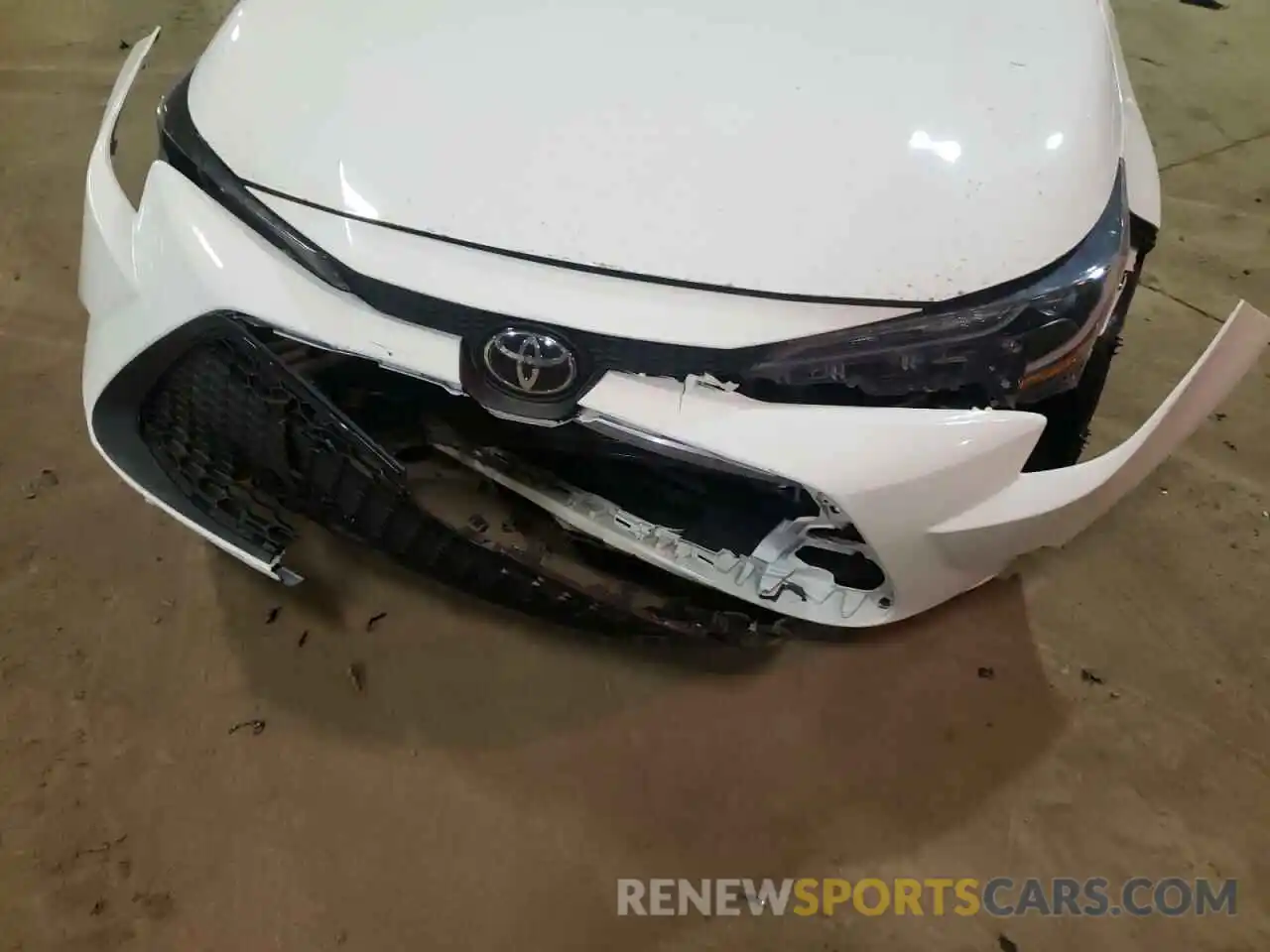 9 Photograph of a damaged car 5YFEPMAE7MP210531 TOYOTA COROLLA 2021