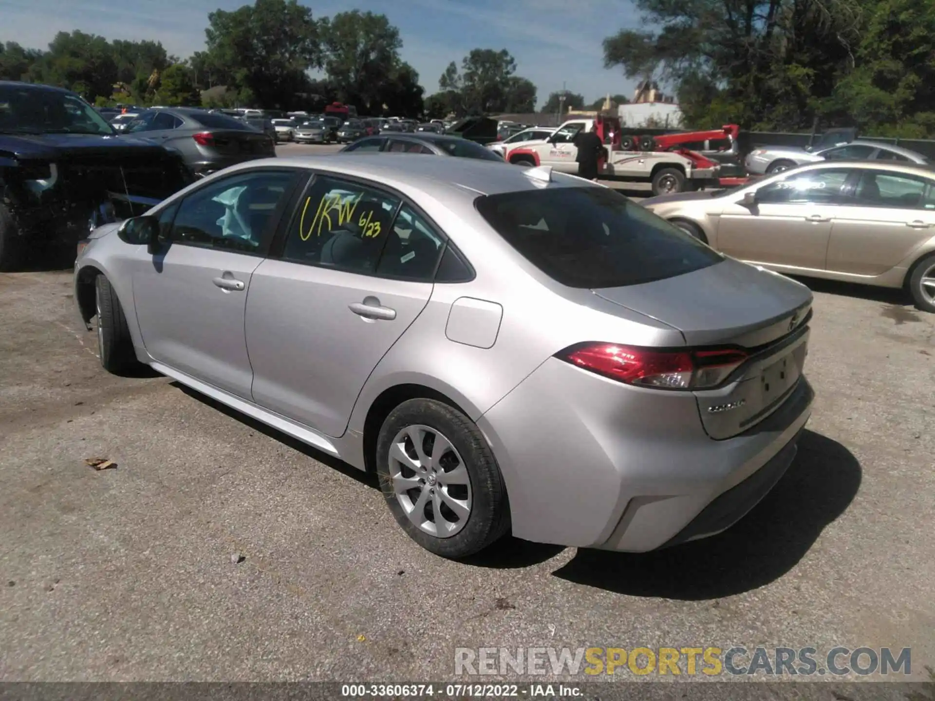 3 Photograph of a damaged car 5YFEPMAE7MP216037 TOYOTA COROLLA 2021