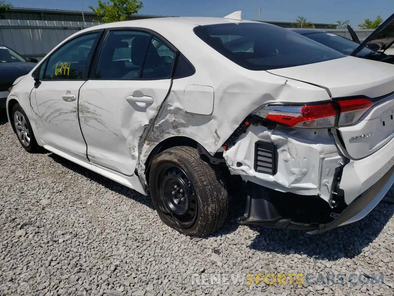 9 Photograph of a damaged car 5YFEPMAE7MP216264 TOYOTA COROLLA 2021