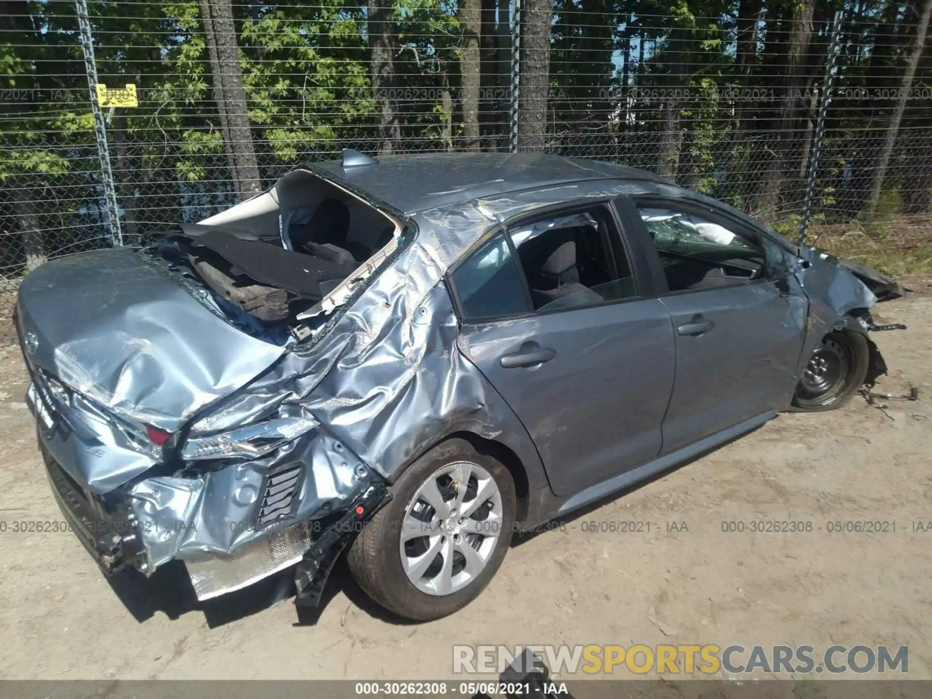 4 Photograph of a damaged car 5YFEPMAE7MP228849 TOYOTA COROLLA 2021