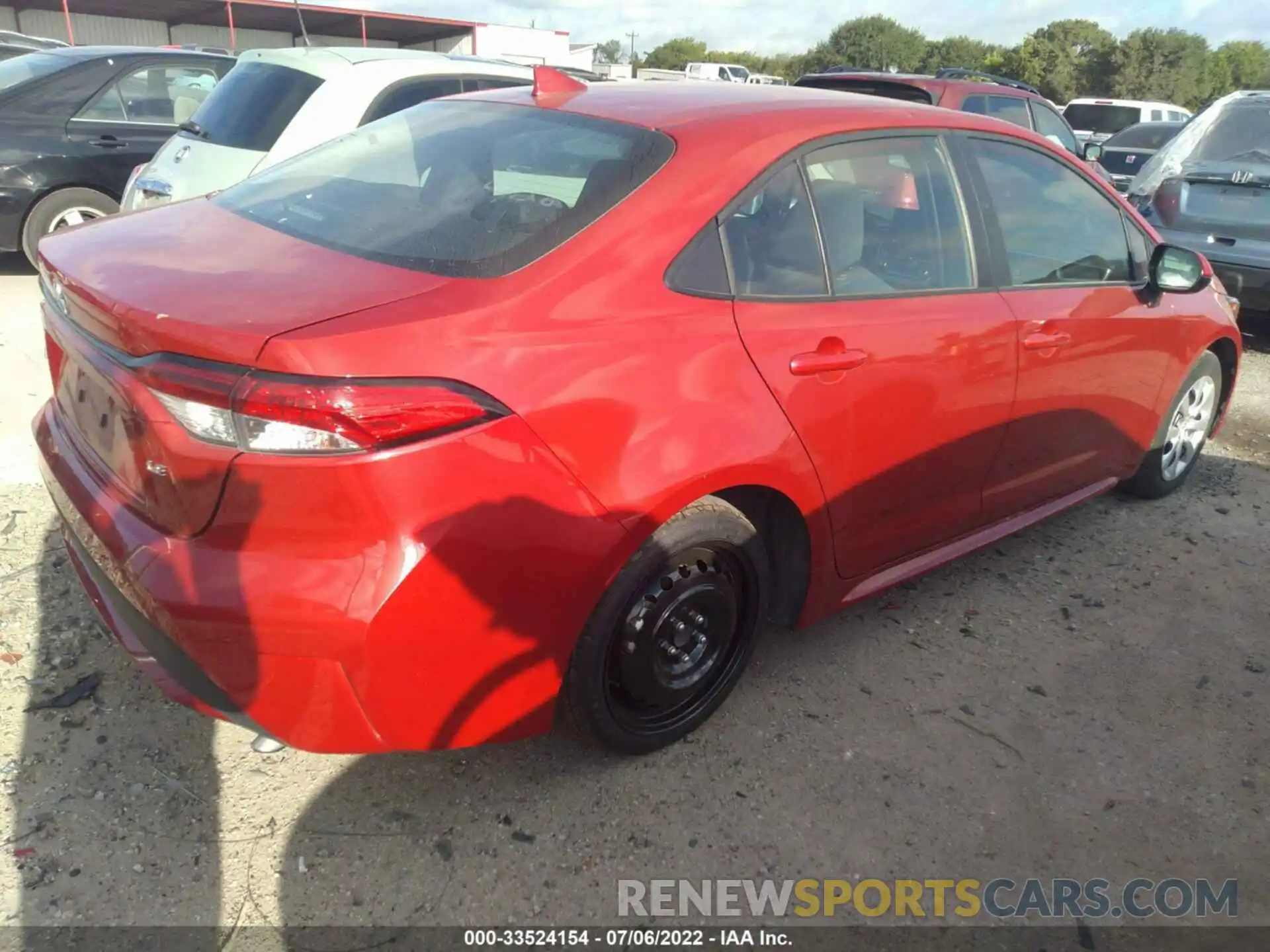 4 Photograph of a damaged car 5YFEPMAE7MP232240 TOYOTA COROLLA 2021