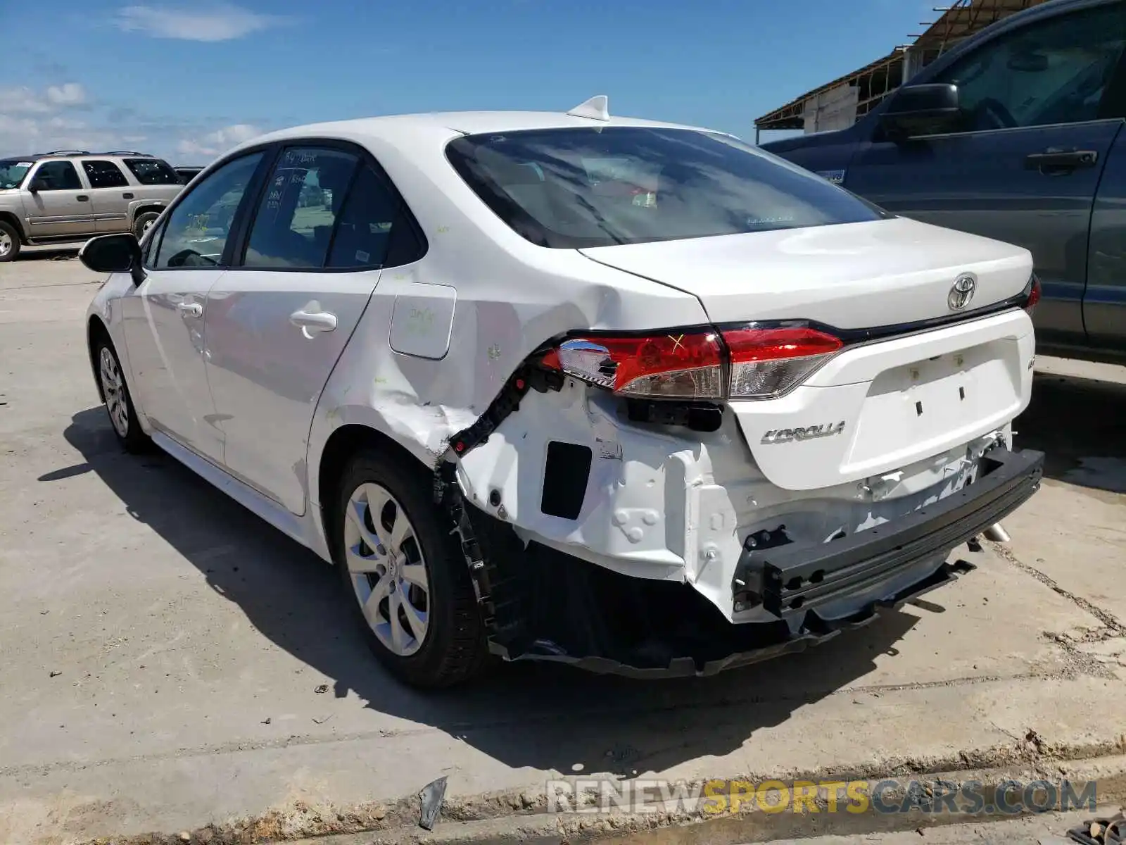 3 Photograph of a damaged car 5YFEPMAE7MP232304 TOYOTA COROLLA 2021