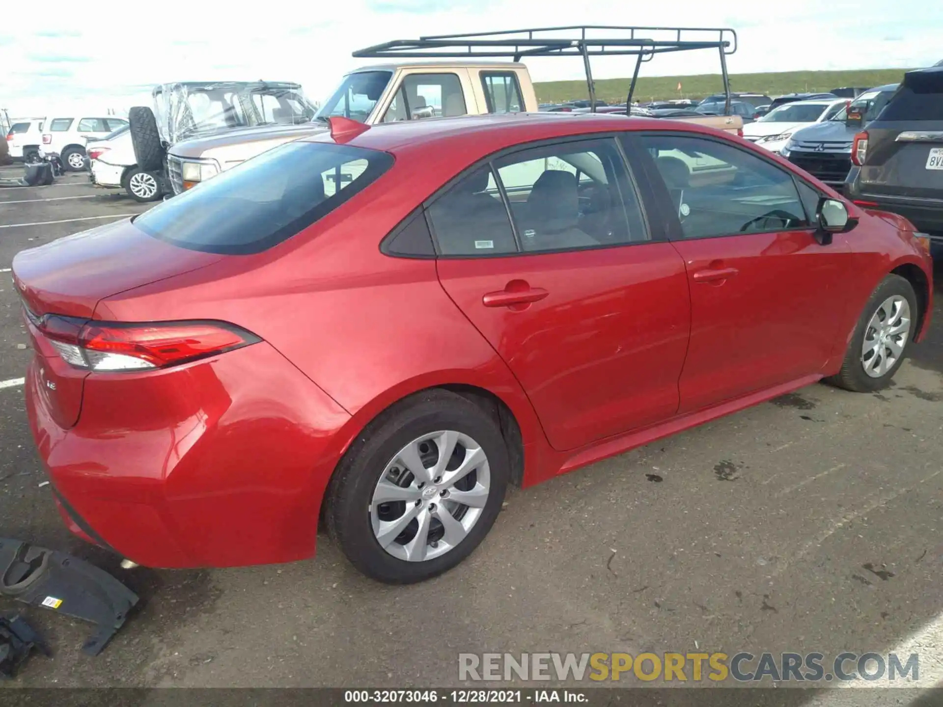 4 Photograph of a damaged car 5YFEPMAE7MP233534 TOYOTA COROLLA 2021