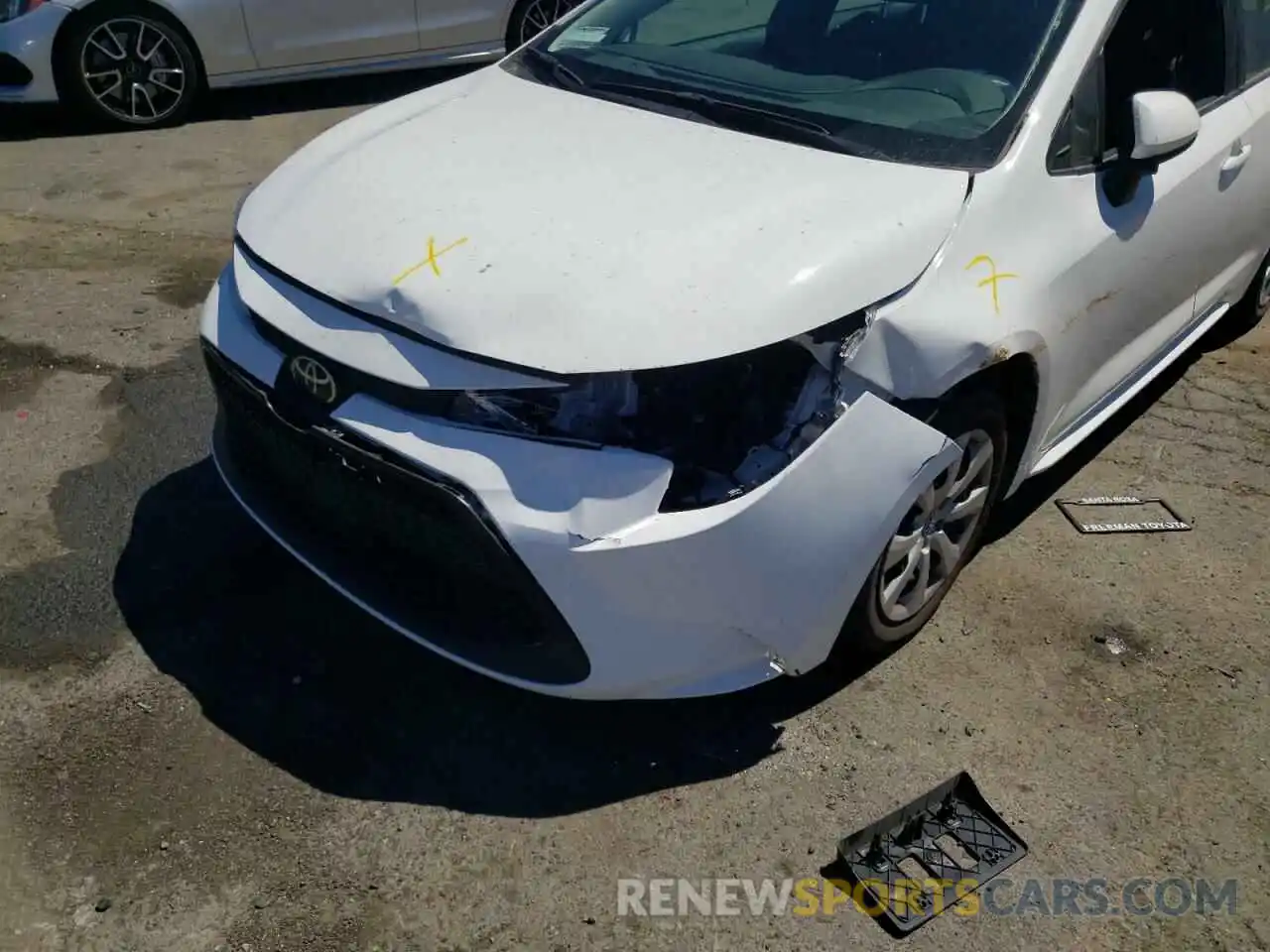 9 Photograph of a damaged car 5YFEPMAE7MP239561 TOYOTA COROLLA 2021