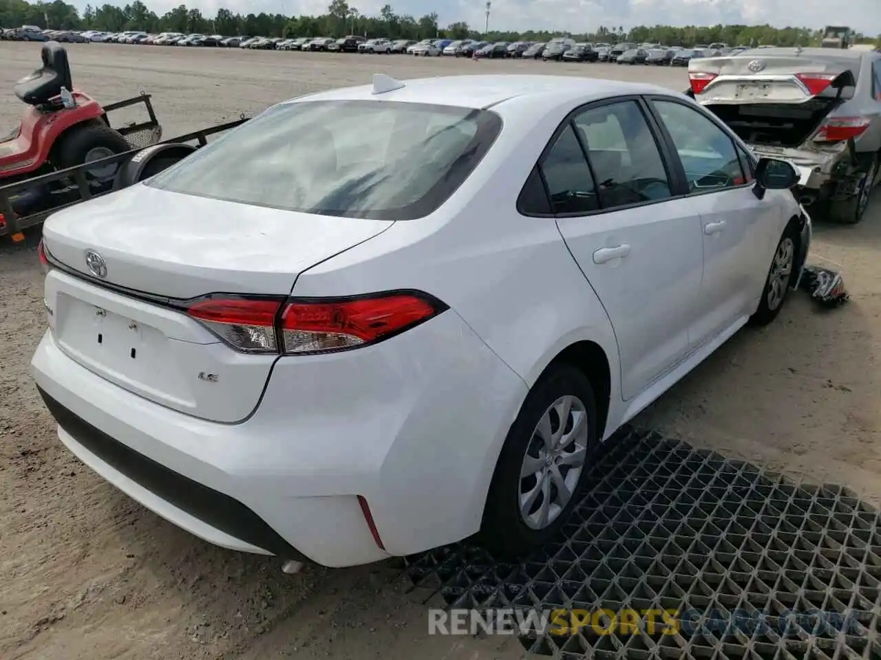 4 Photograph of a damaged car 5YFEPMAE7MP244548 TOYOTA COROLLA 2021